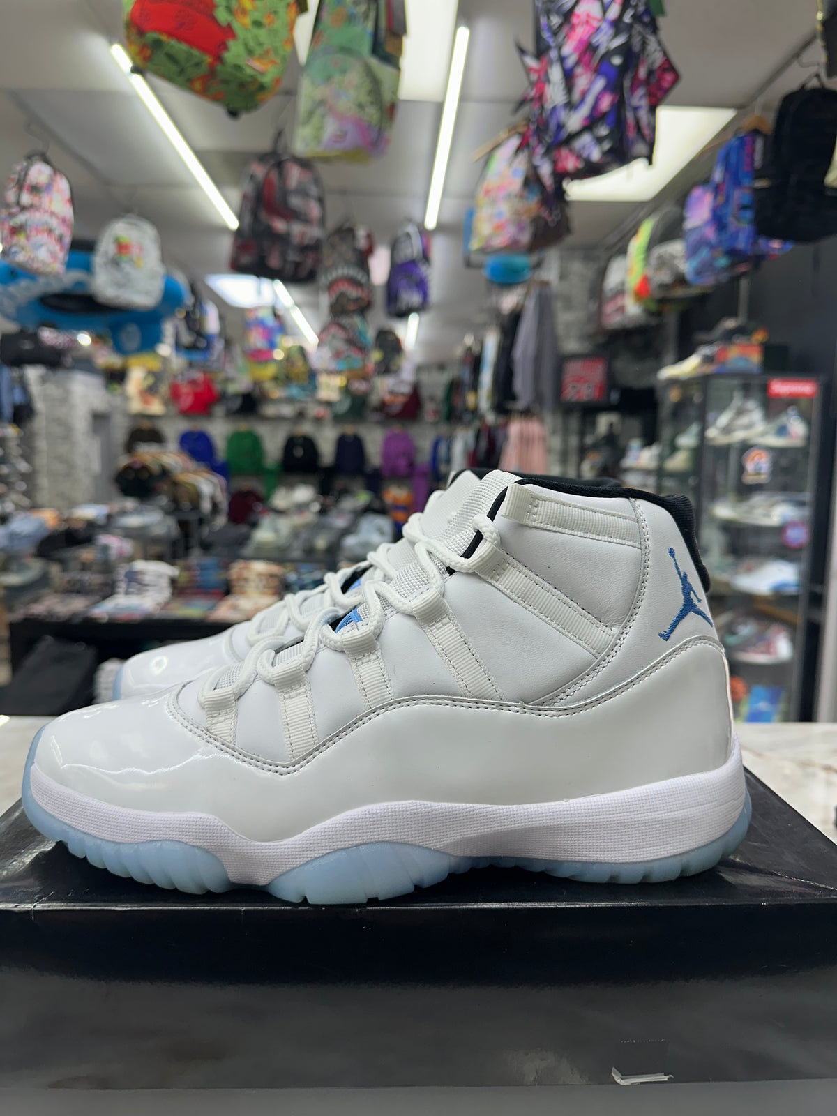 Air Jordan 11 Retro "Legend Blue" *Size 9 Preowned* CT8012-104