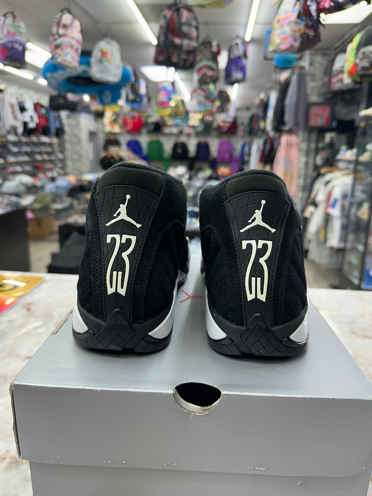 Air Jordan 14 Retro "Black White" *Size 10 Preowned* 487471-016