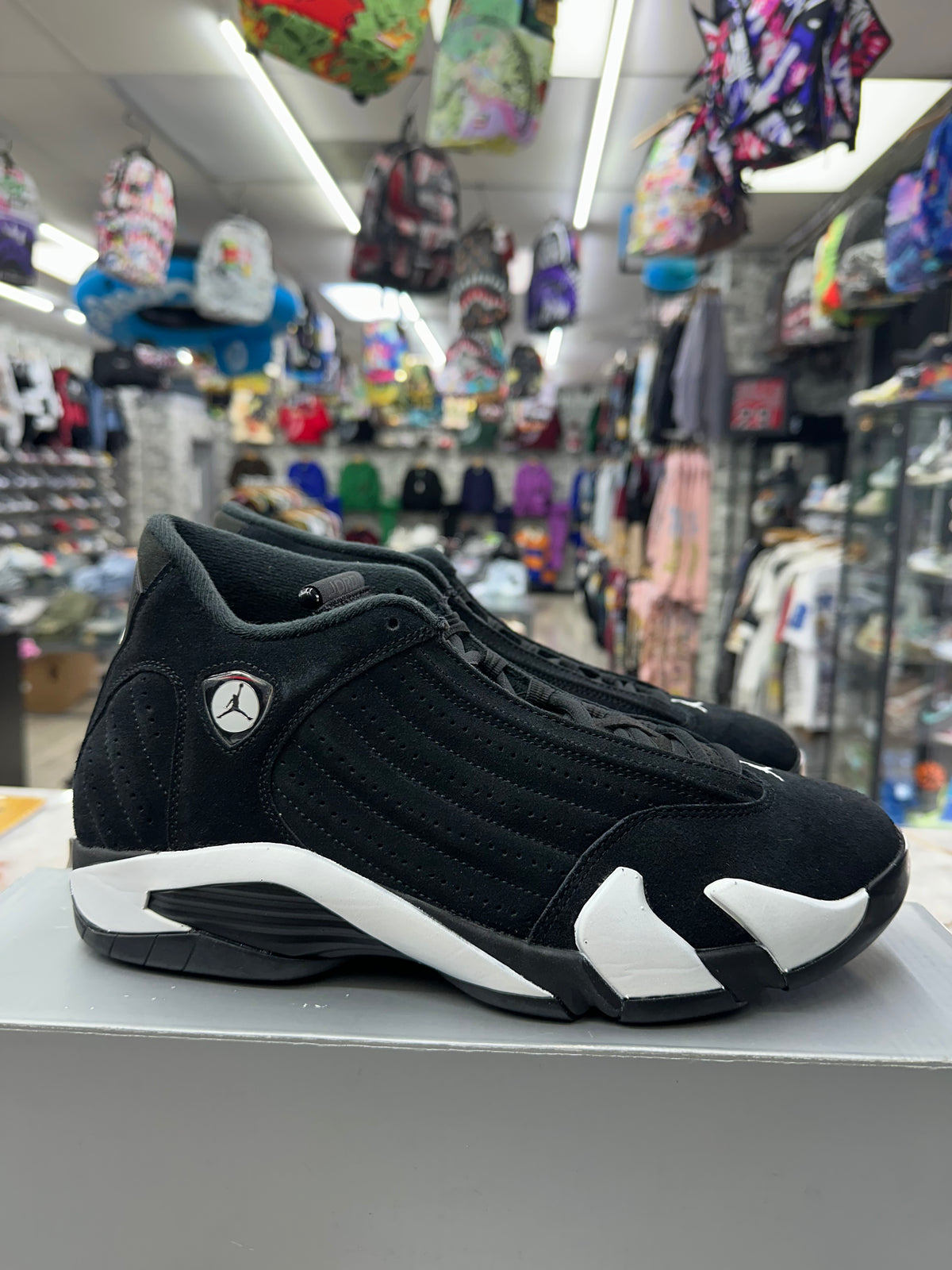 Air Jordan 14 Retro "Black White" *Size 10 Preowned* 487471-016