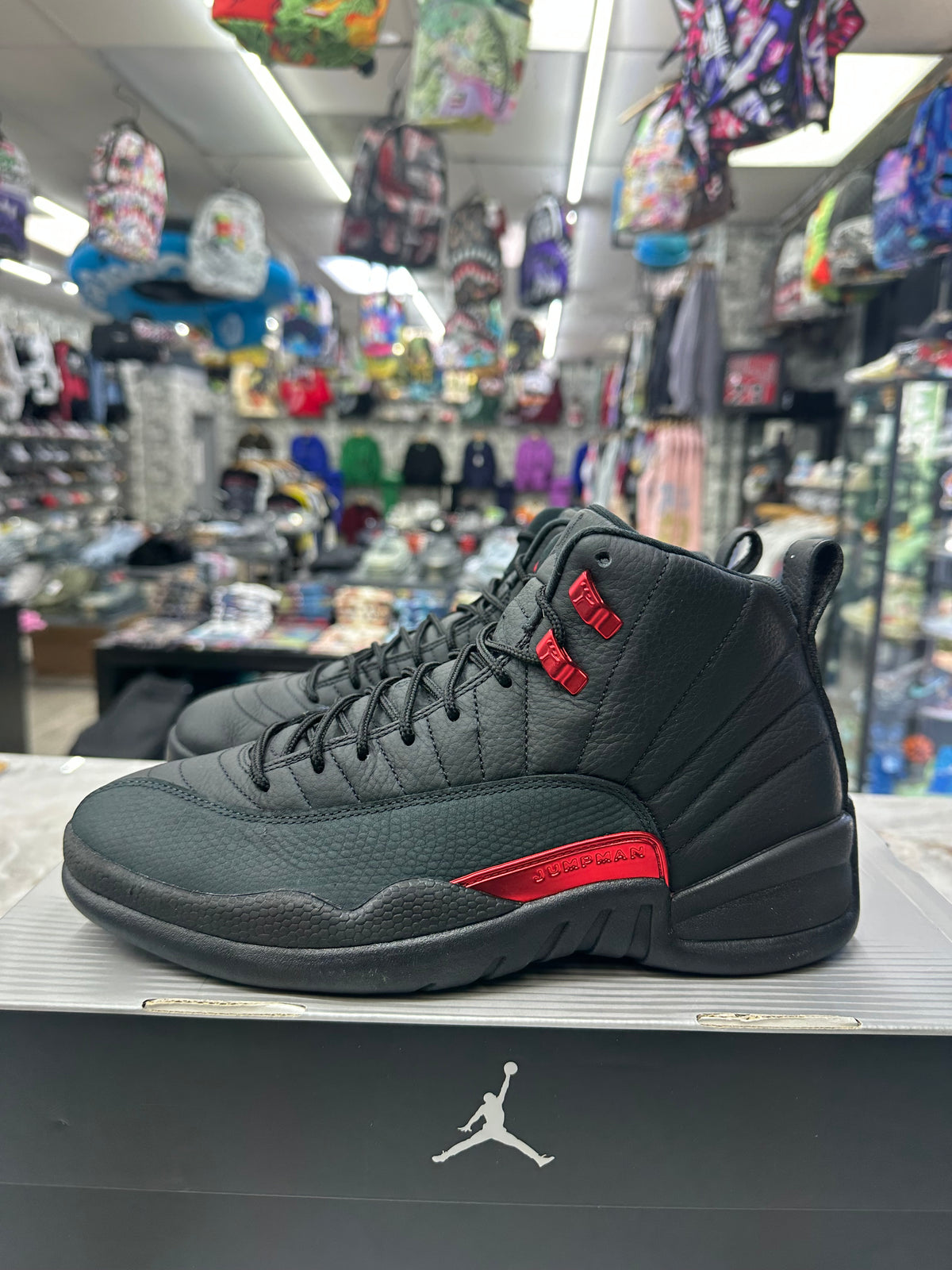 Air Jordan 12 Retro "Bloodline" *Size 8.5 Preowned* CT8013-003
