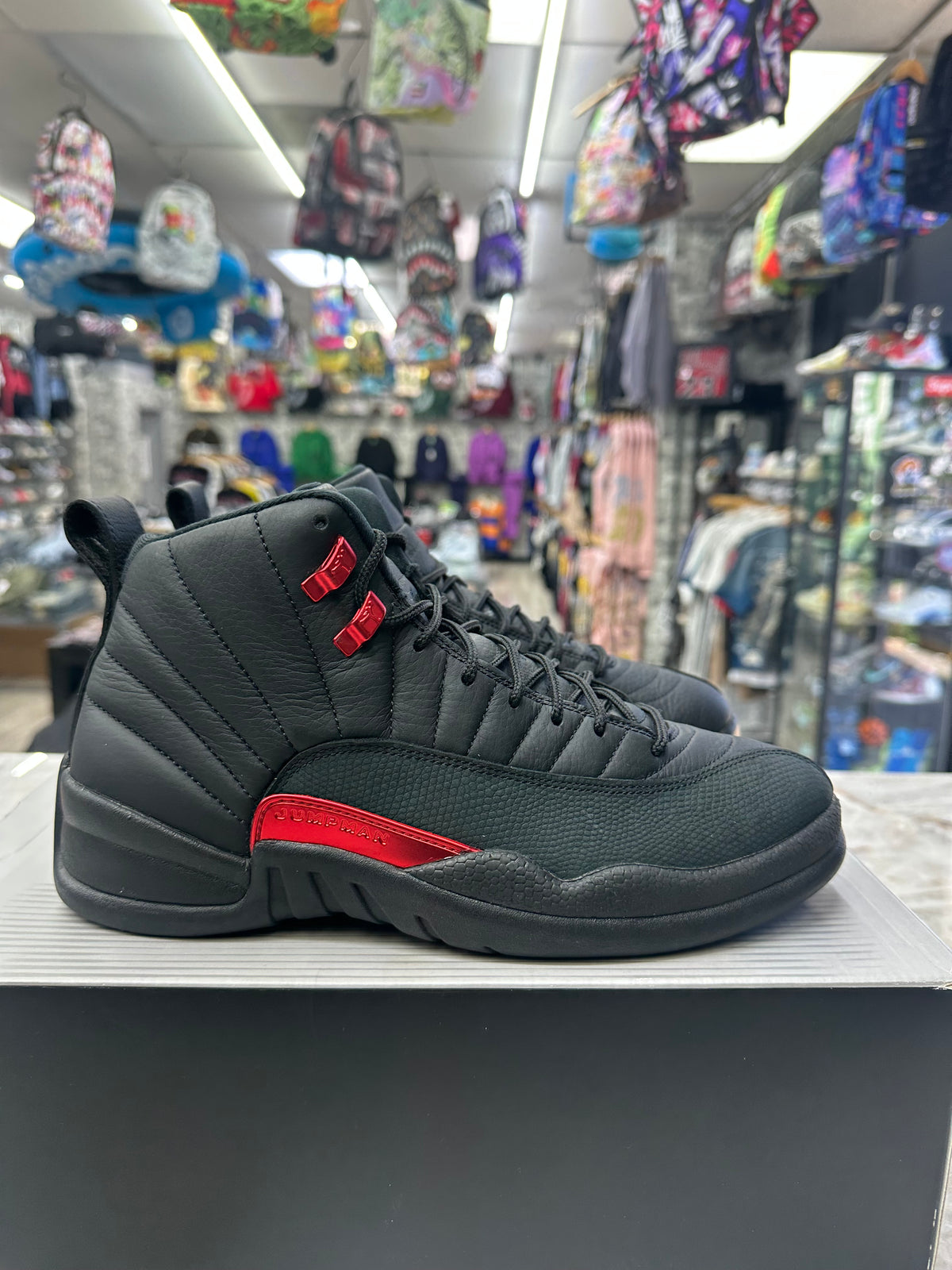 Air Jordan 12 Retro "Bloodline" *Size 8.5 Preowned* CT8013-003
