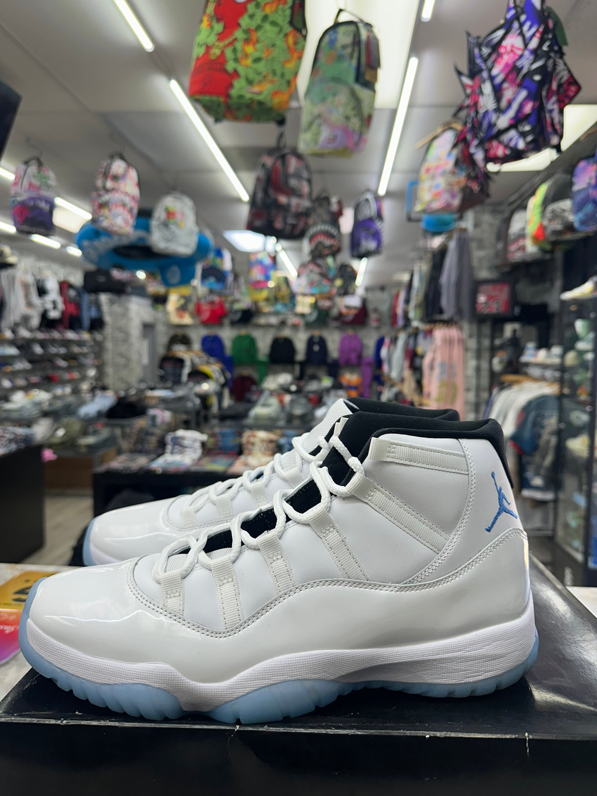Air Jordan 11 Retro "Legend Blue" *Size 12.5 Preowned* CT8012-104