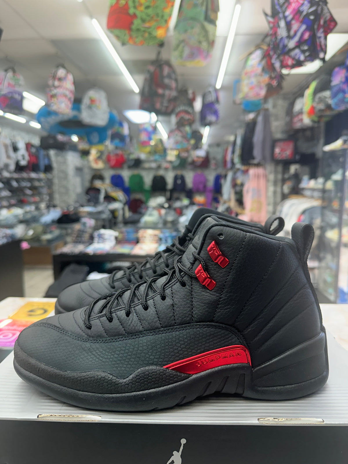 Air Jordan 12 Retro "Bloodline" *Size 8.5 Preowned* CT8013-003
