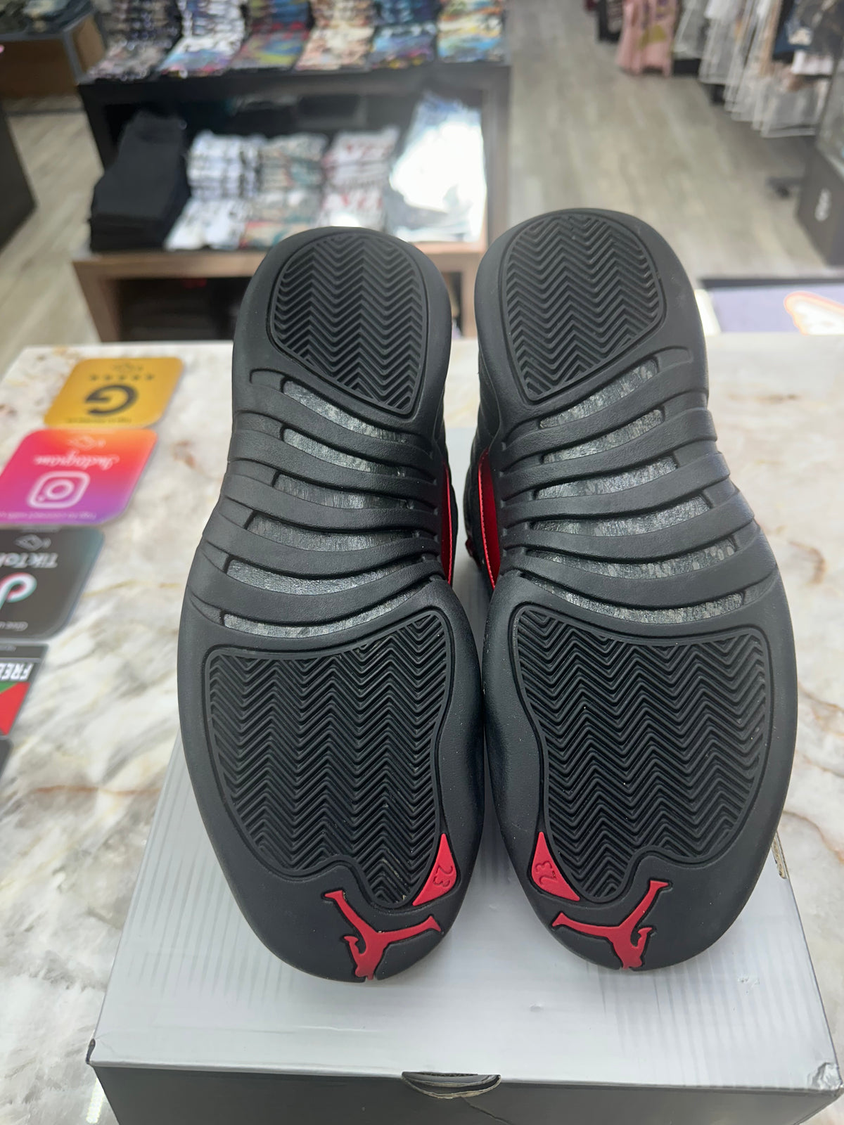 Air Jordan 12 Retro "Bloodline" *Size 8.5 Preowned* CT8013-003