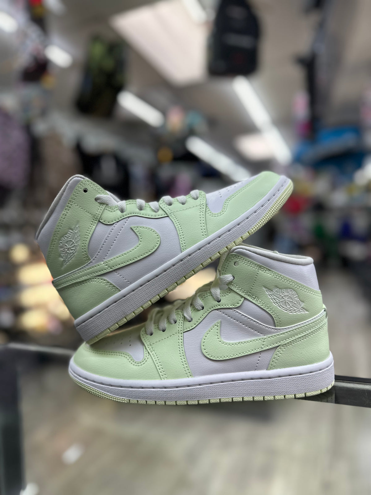 Air Jordan 1 Mid "Light Dew" BQ6472-123