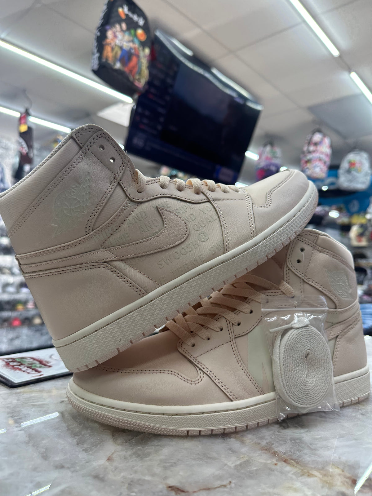 Air Jordan 1 Retro High “Guava Ice” 555088-801