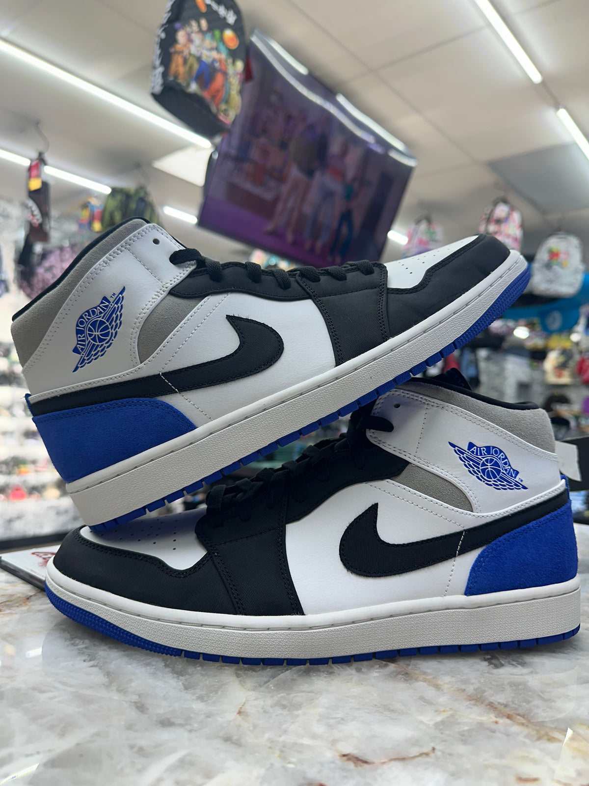 Air Jordan 1 Mid SE “Royal Black Toe” 852542-102
