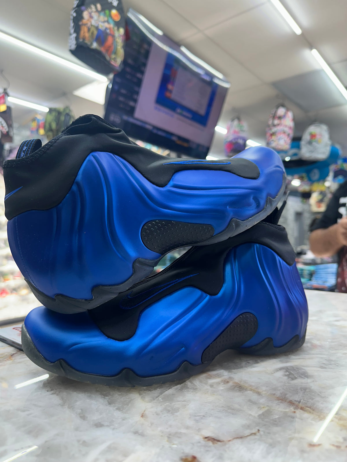 Nike Air Flightposite One “Dark Neon Royal” AO9378-500