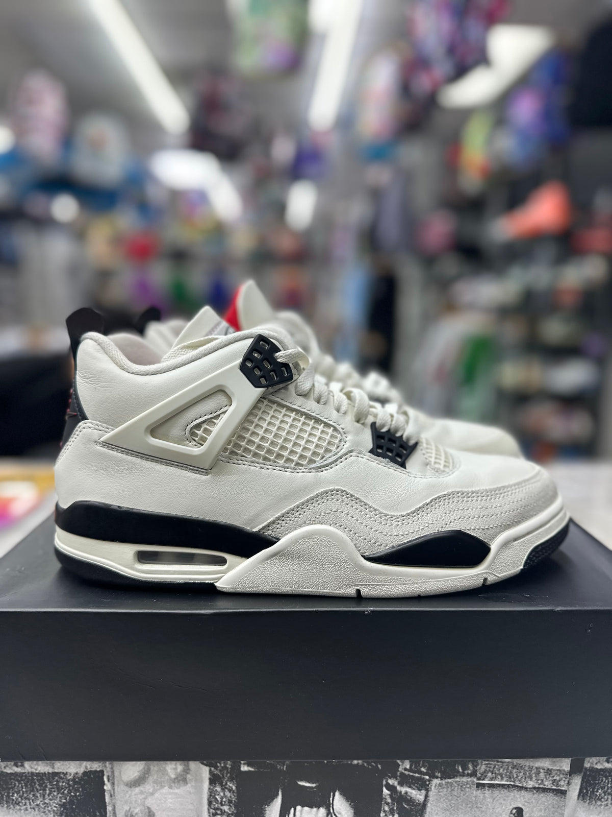 Air Jordan 4 Retro "Flight Club " *Size 10.5 Preowned* IM4002-100