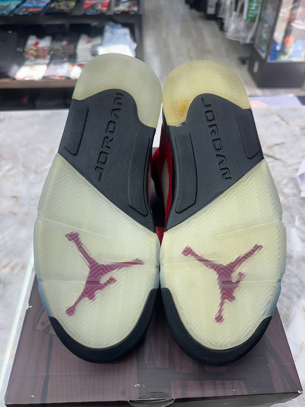 Air Jordan 5 Retro "Raging Bull Red" *Size 10.5 Preowned* DD0587-600