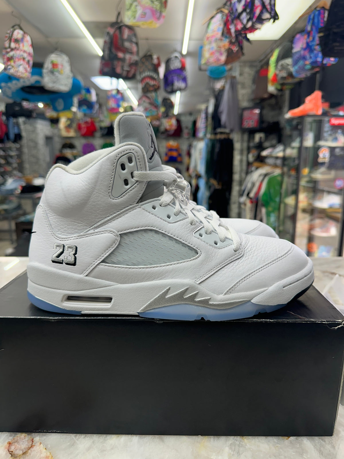 Air Jordan 5 Retro "White Metallic" *Size 10 Preowned* HQ7978-103