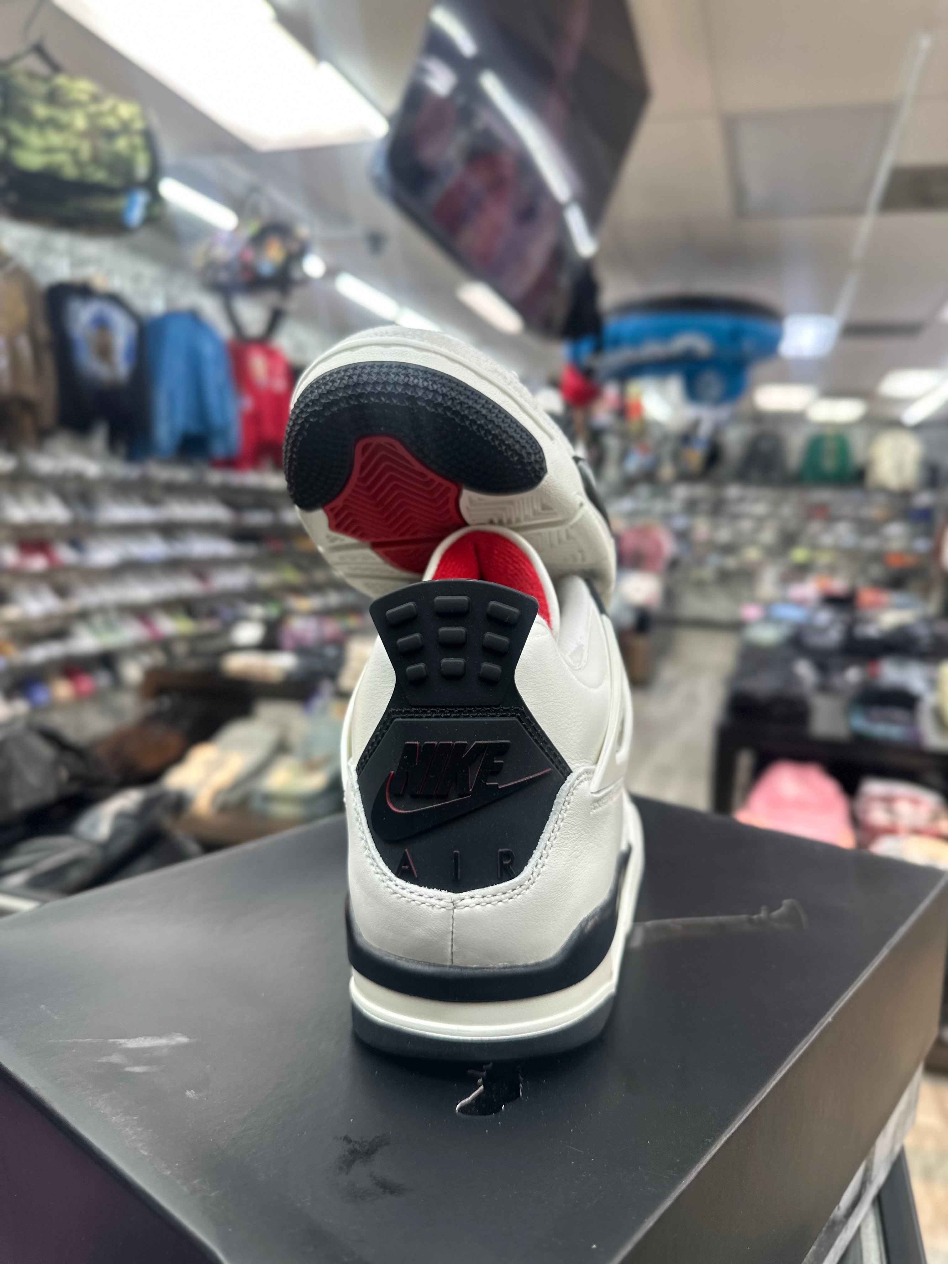 Air Jordan Retro 4 “Flight Club” (Men)