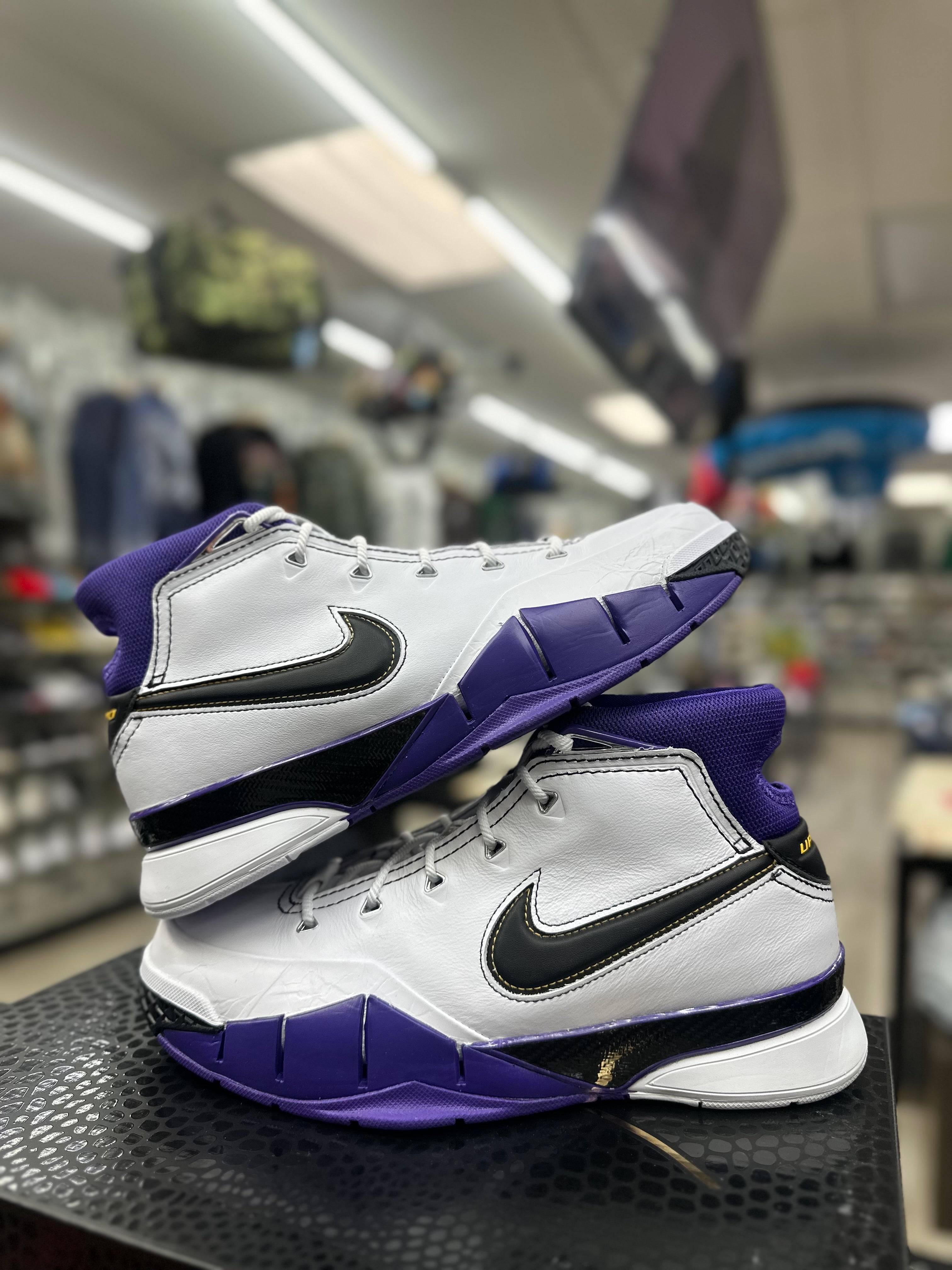 Nike Kobe 1 Protro "81 Pt Game" IM0542-100