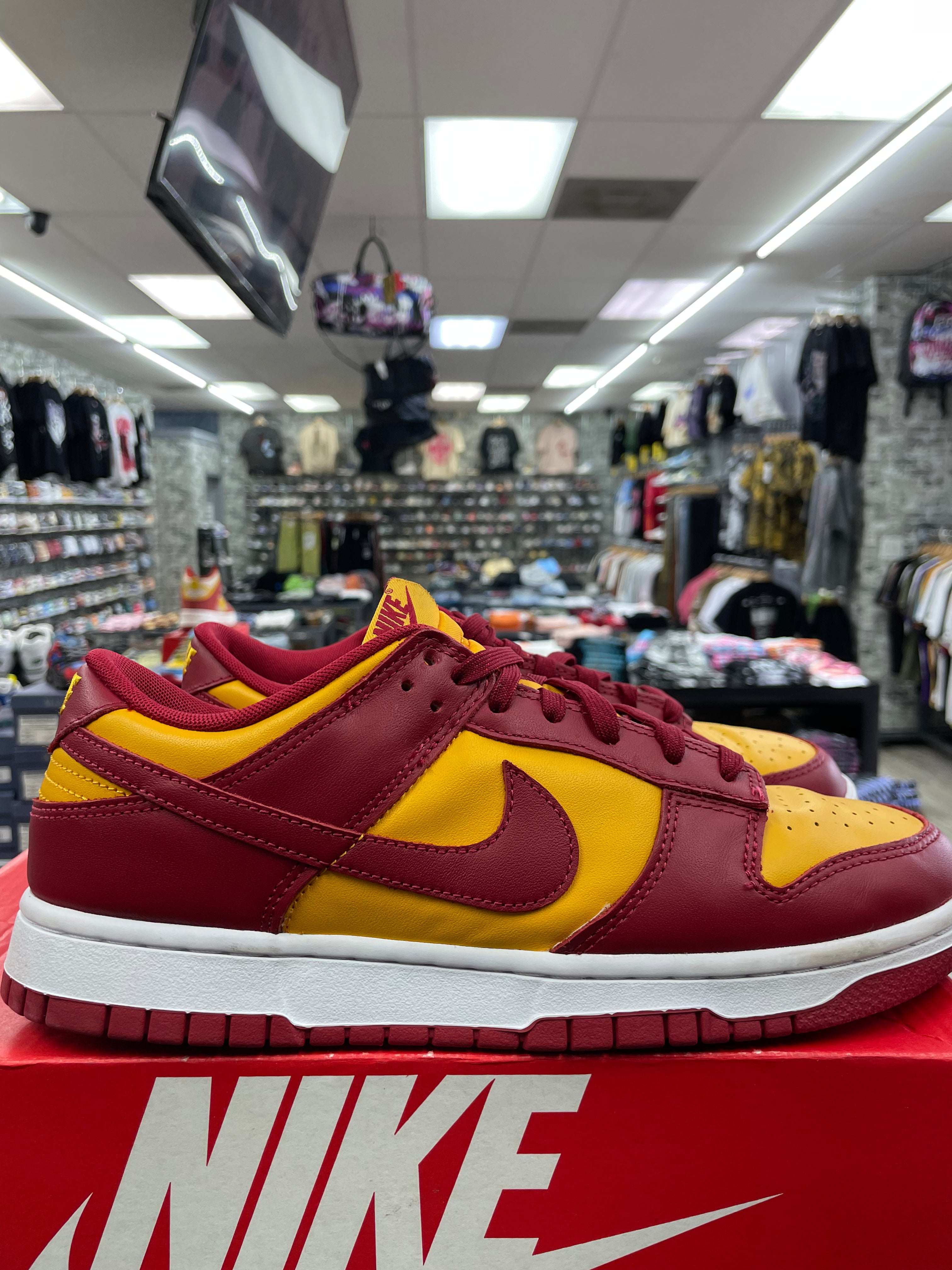 Nike Dunk Low “Midas Gold” *Size 10 Preowned*