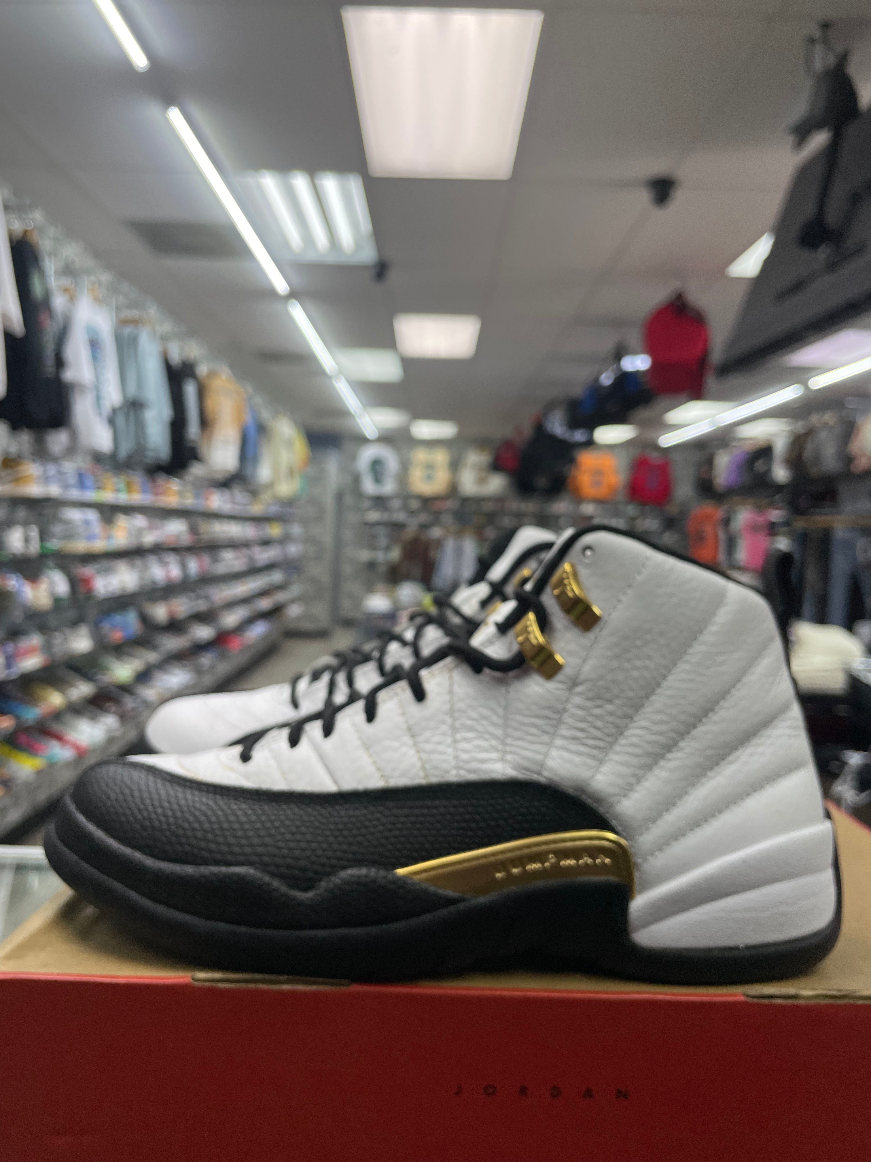 Air Jordan Retro 12 “Royalty Taxi” *Size 8.5 Preowned*