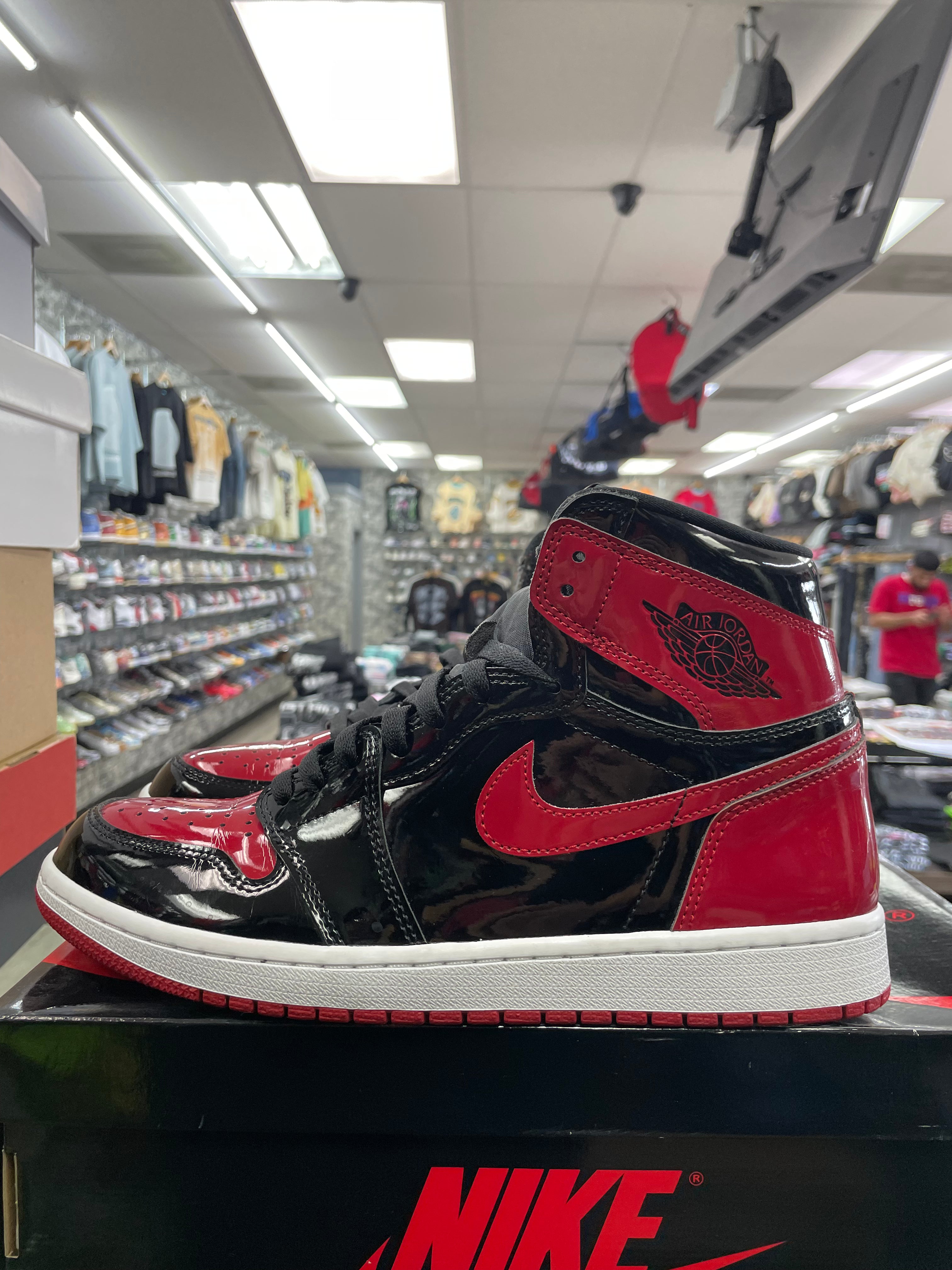 Air Jordan 1 “Patent Bred” *Size 10 Preowned*