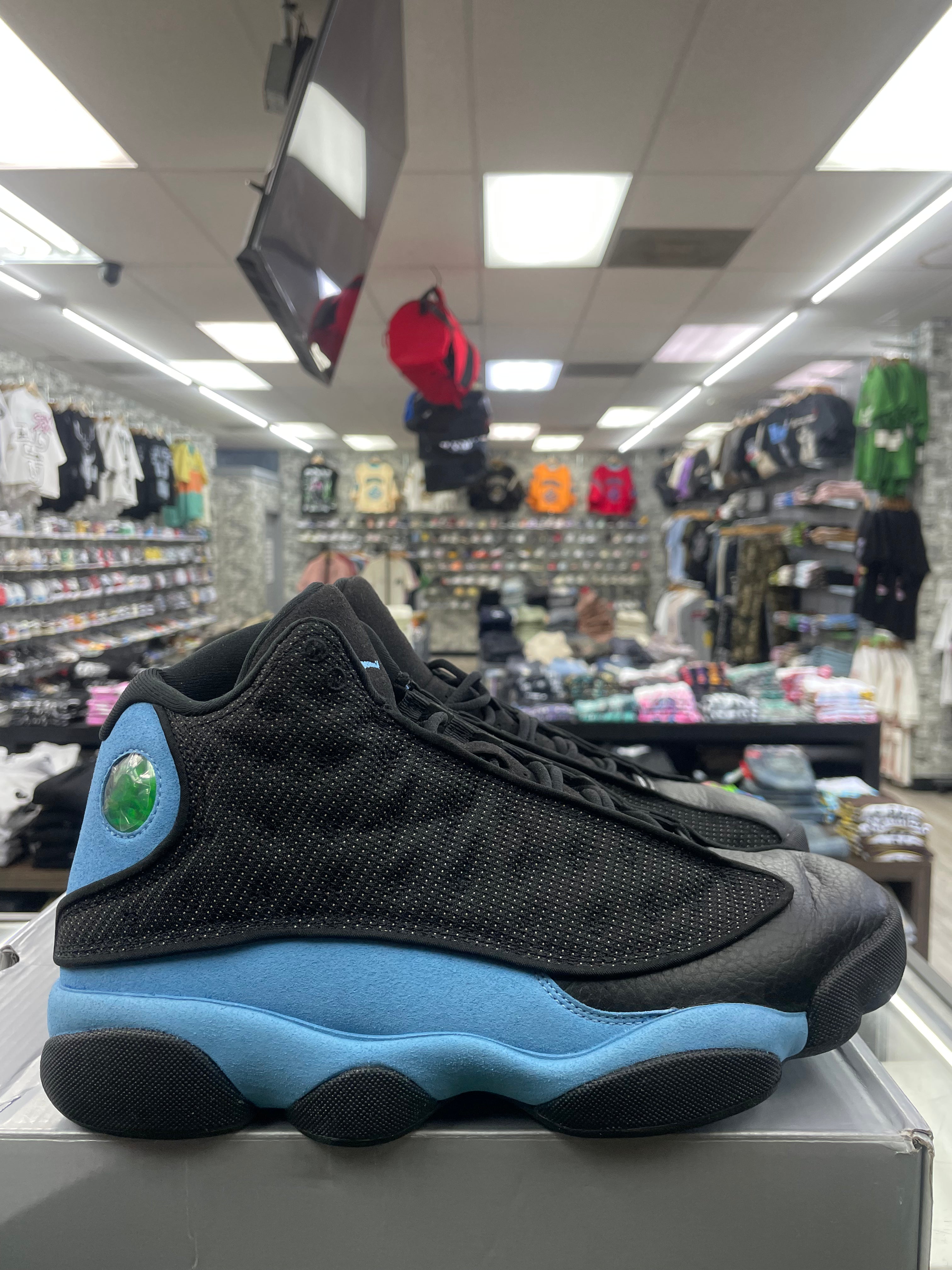 Air Jordan Retro 13 “Black University Blue” *Size 9 Preowned*