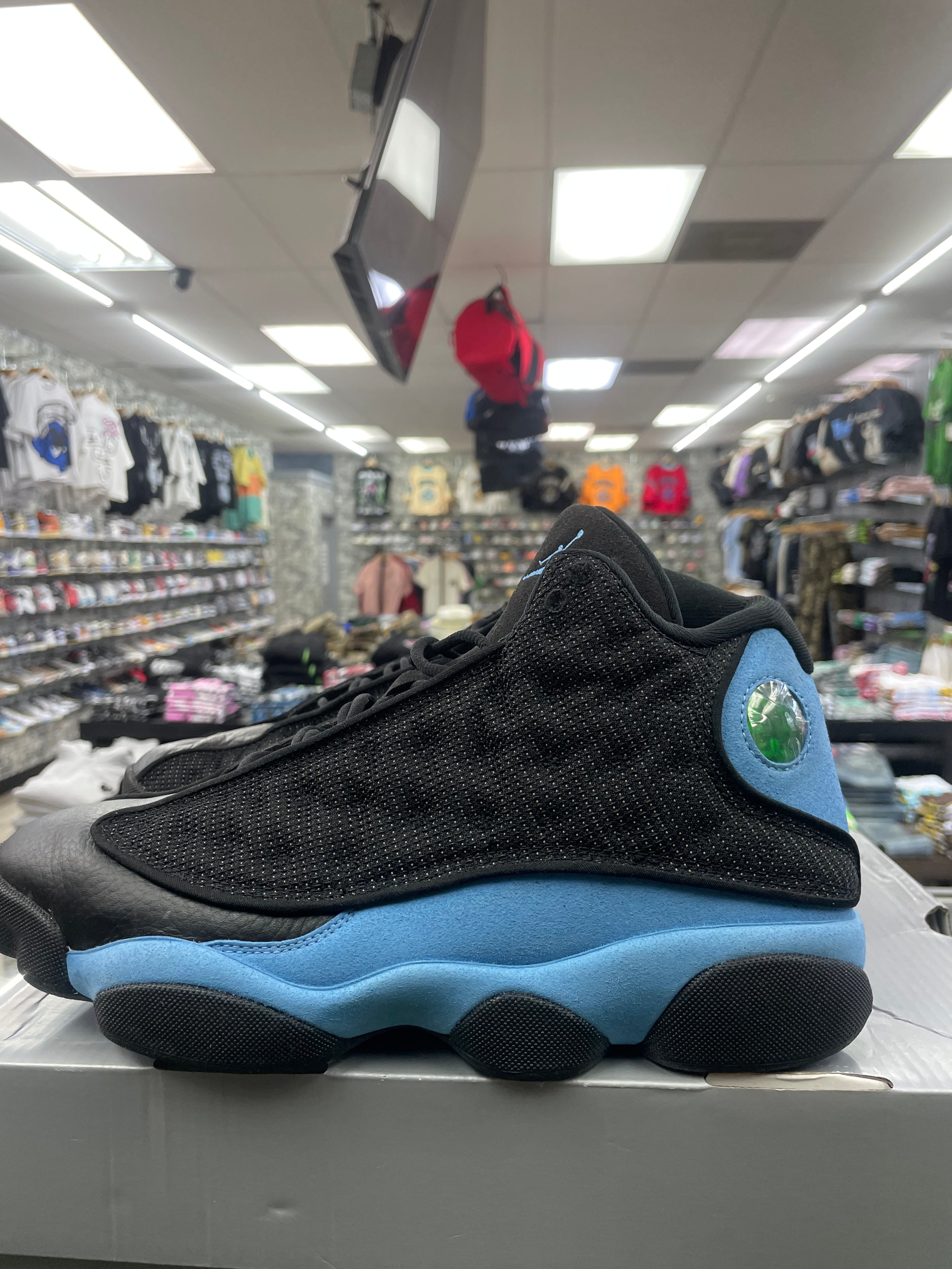 Air Jordan Retro 13 “Black University Blue” *Size 9 Preowned*