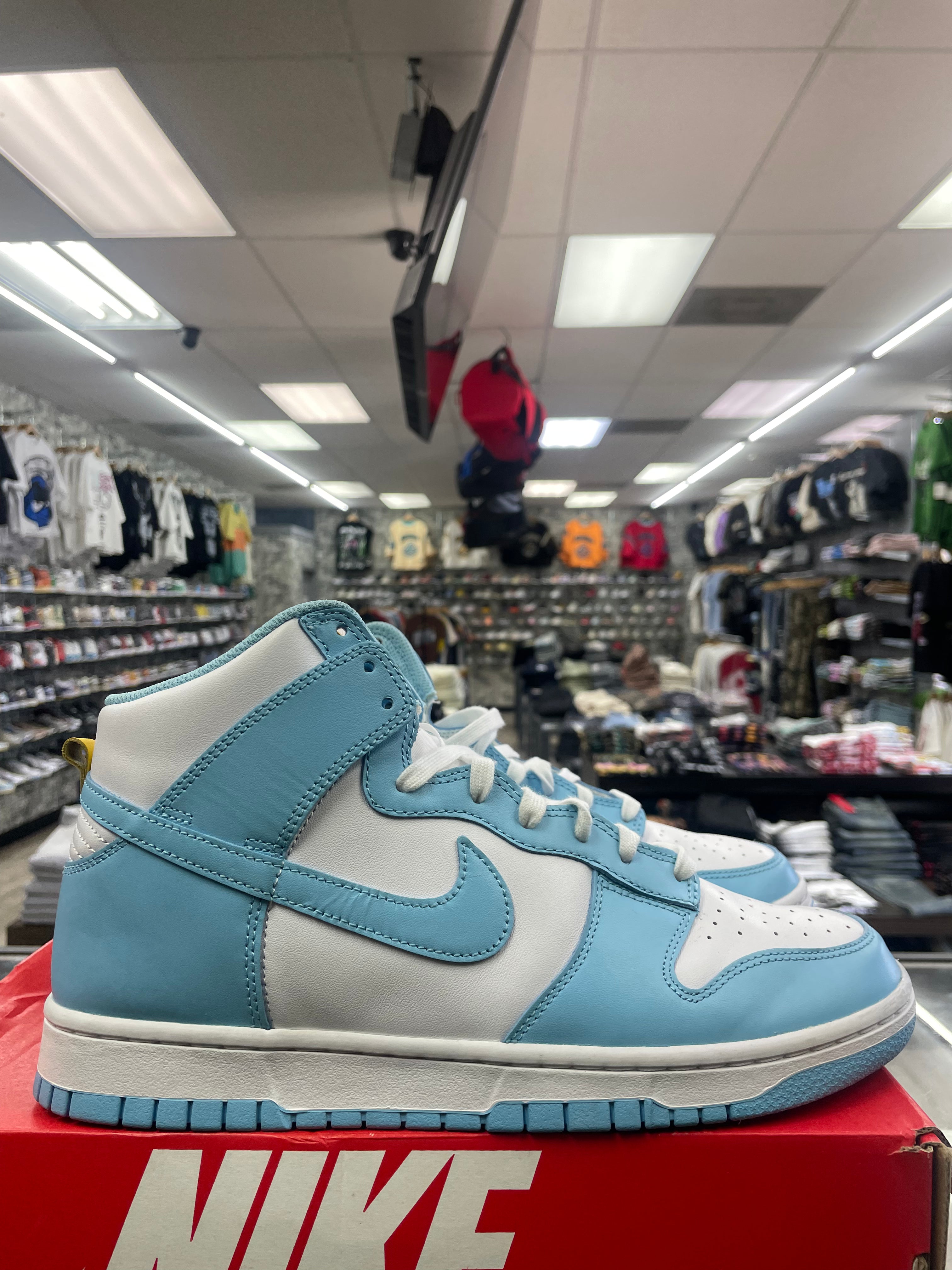 Nike Dunk High “Blue Chill” *Size 10 Preowned*