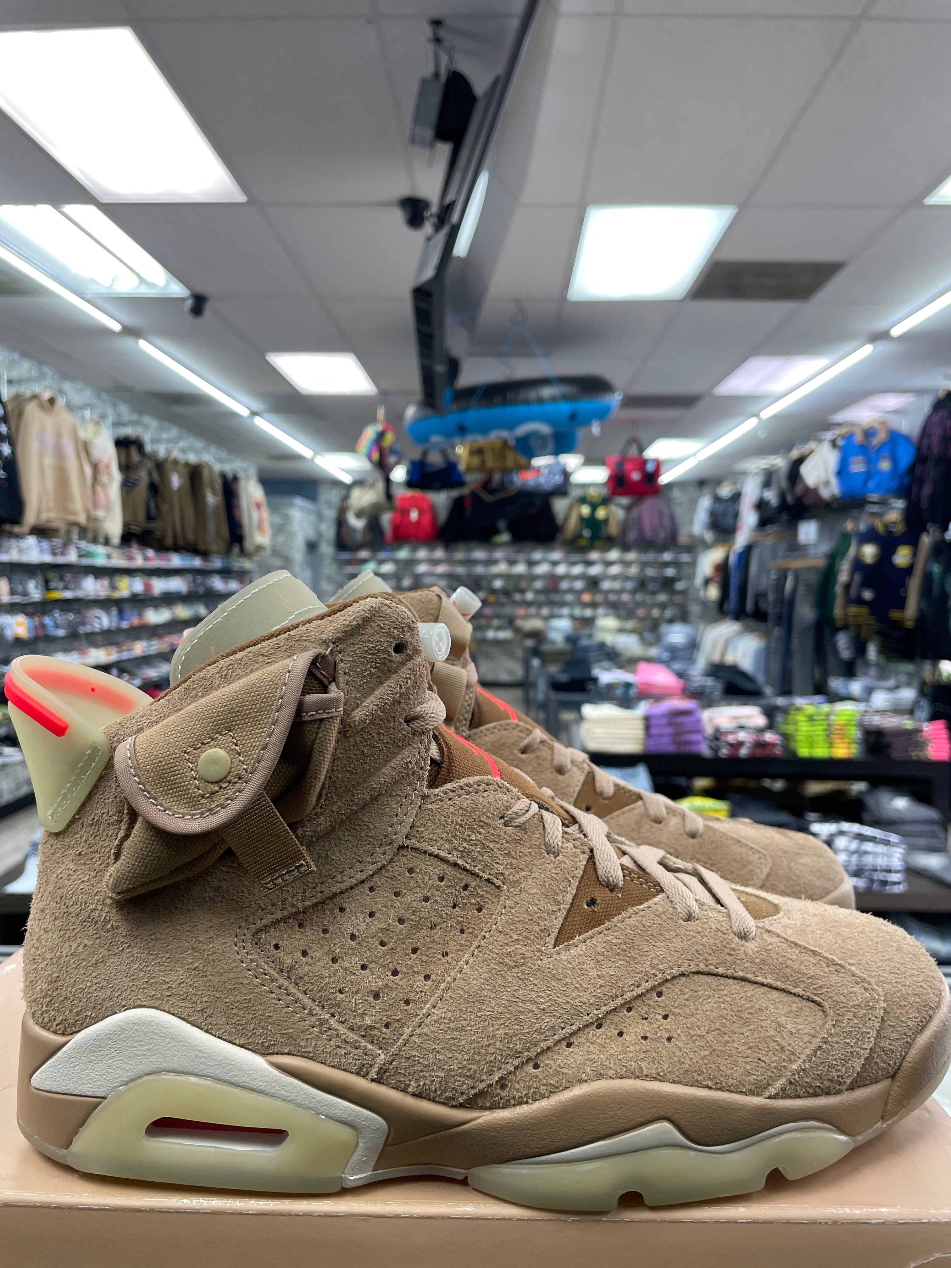 Air Jordan Retro 6 “Travis Scott British Khaki” *Size 9 Preowned*(Stained)