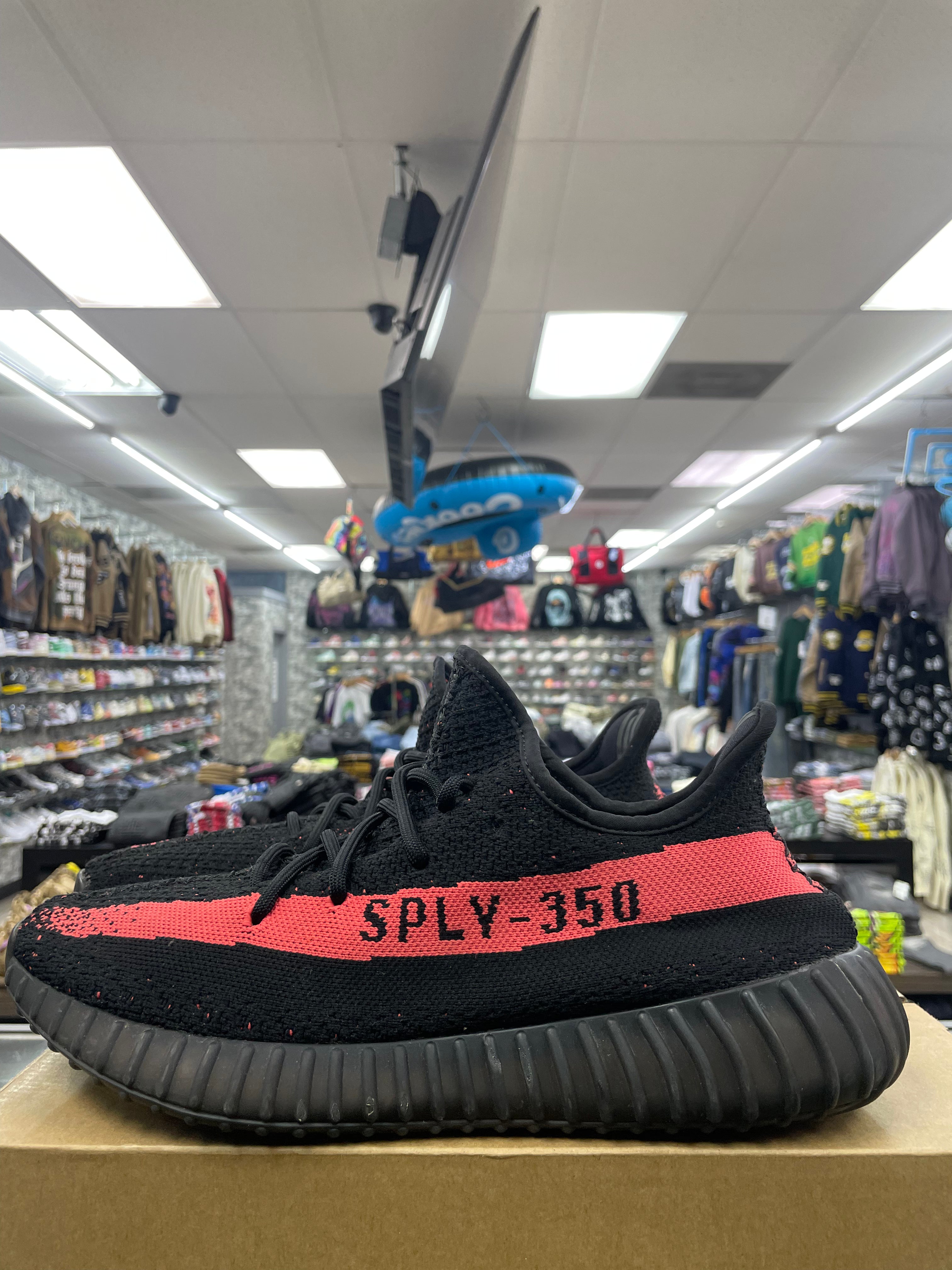 Yeezy 350 “Core Black Red” *Size 11 Preowned*