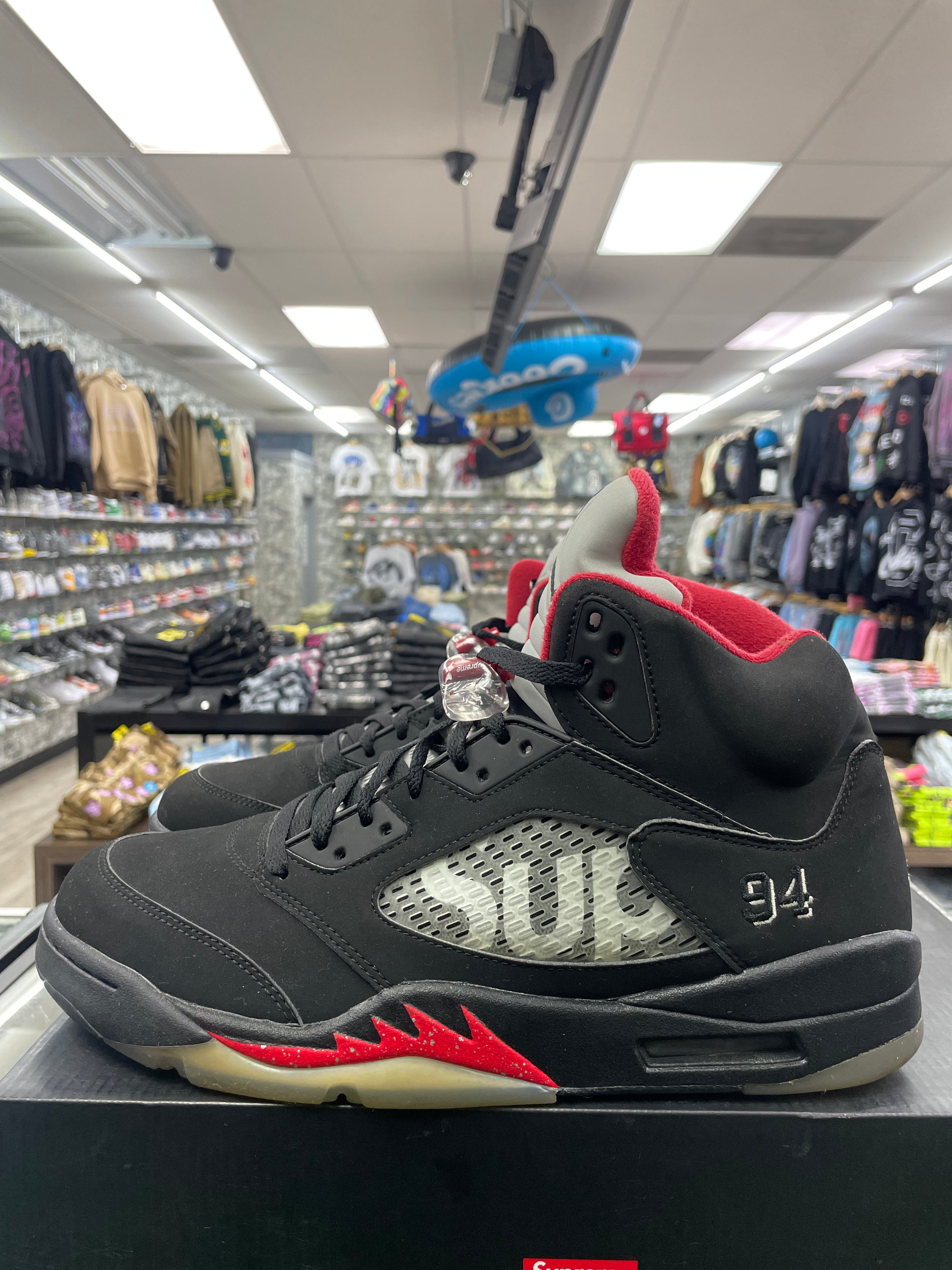 Air Jordan Retro 5 “Supreme Black” *Size 12 Preowned*