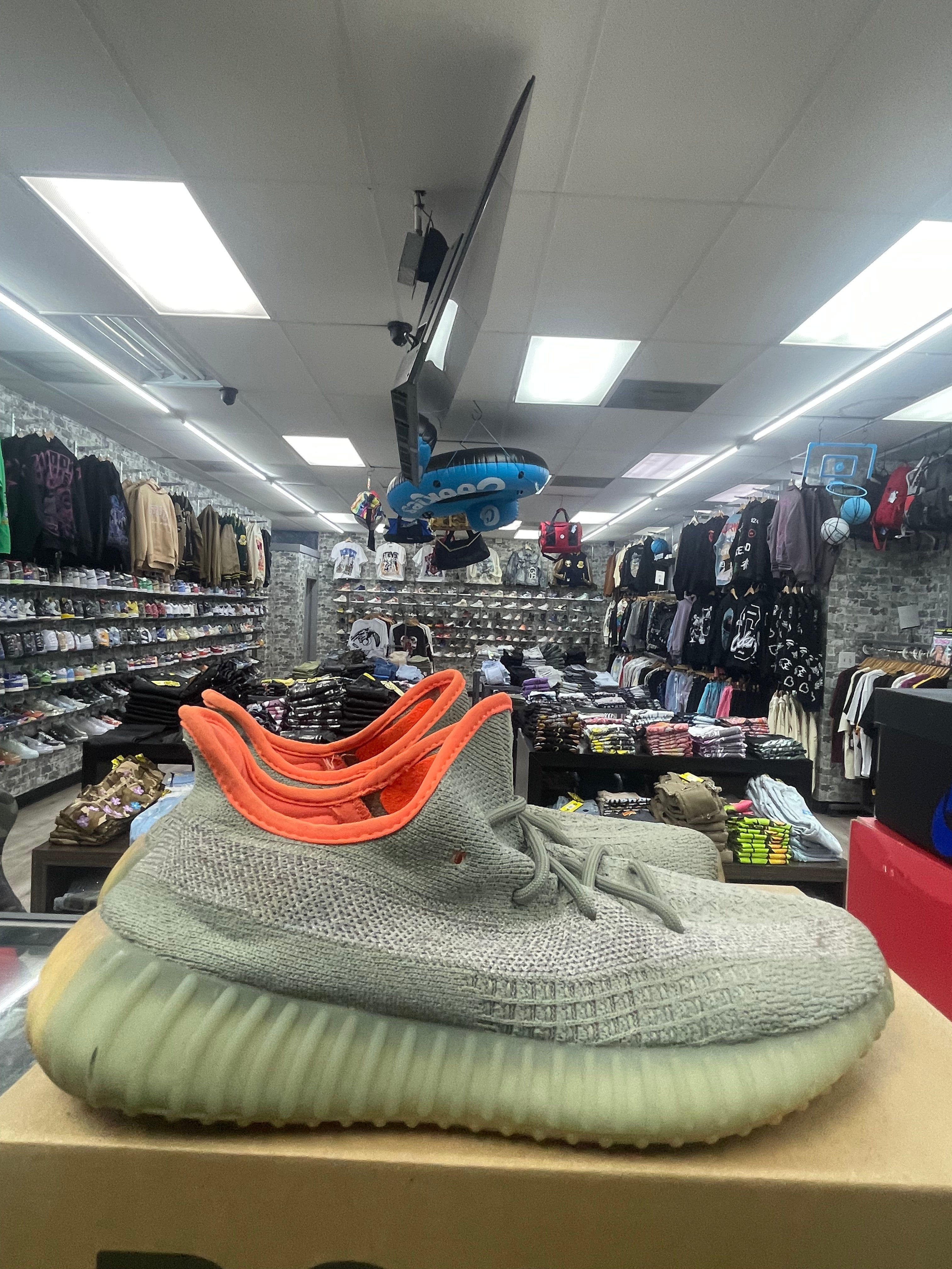 Yeezy 350 “Desert Sage” *Size 10.5 Preowned*