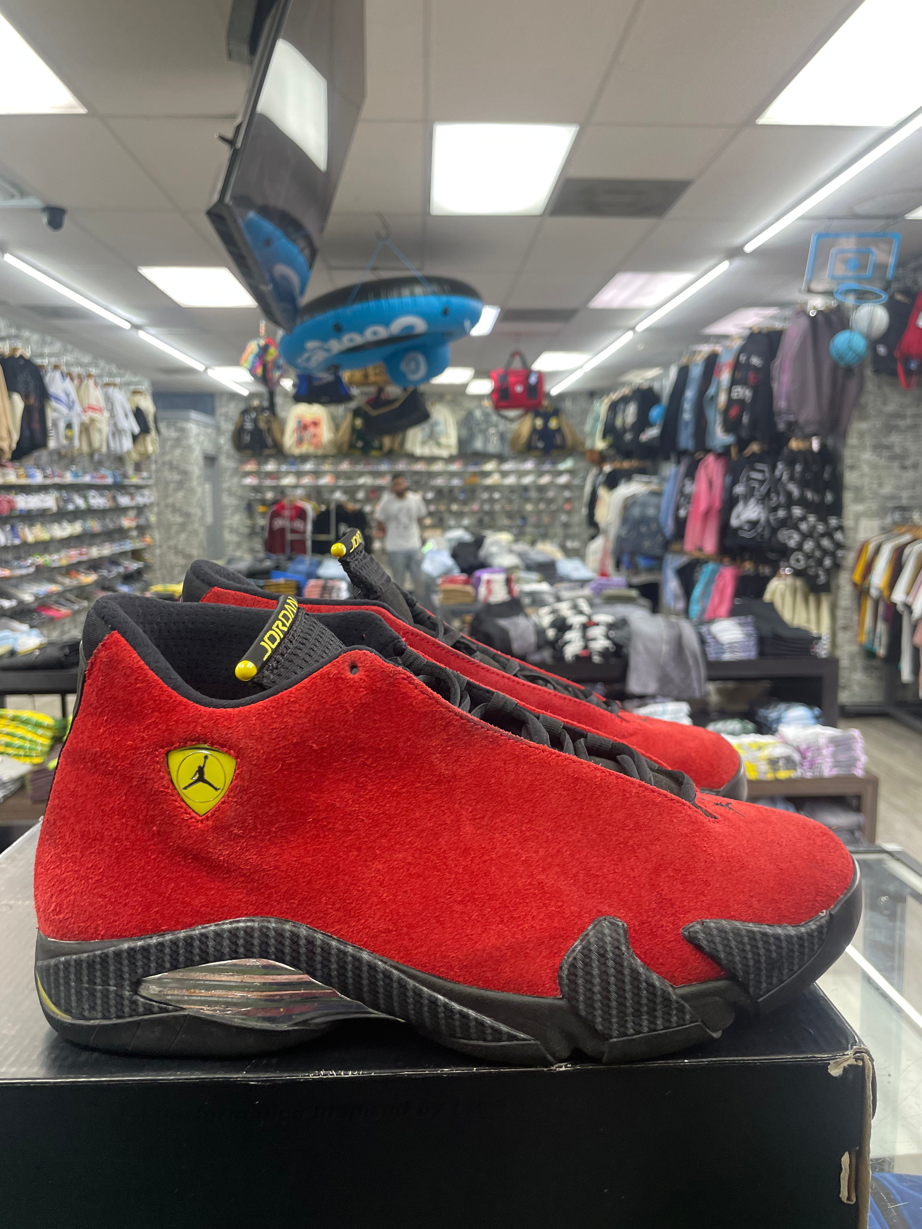 Air Jordan Retro 14 “Challenge Red” *Size 11 Preowned*