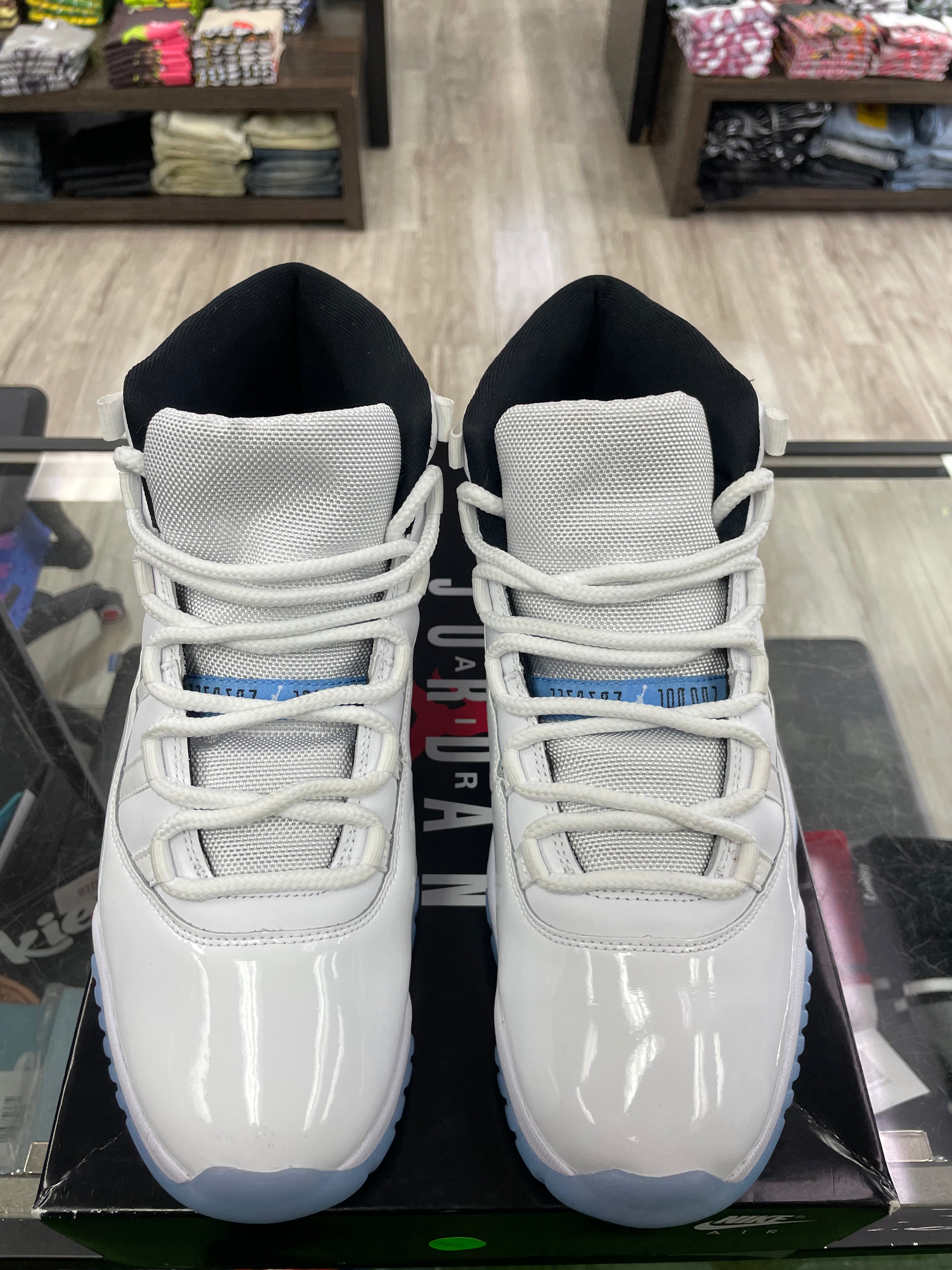 Air Jordan Retro 11 "Legend Blue" *Size 10 Preowned*