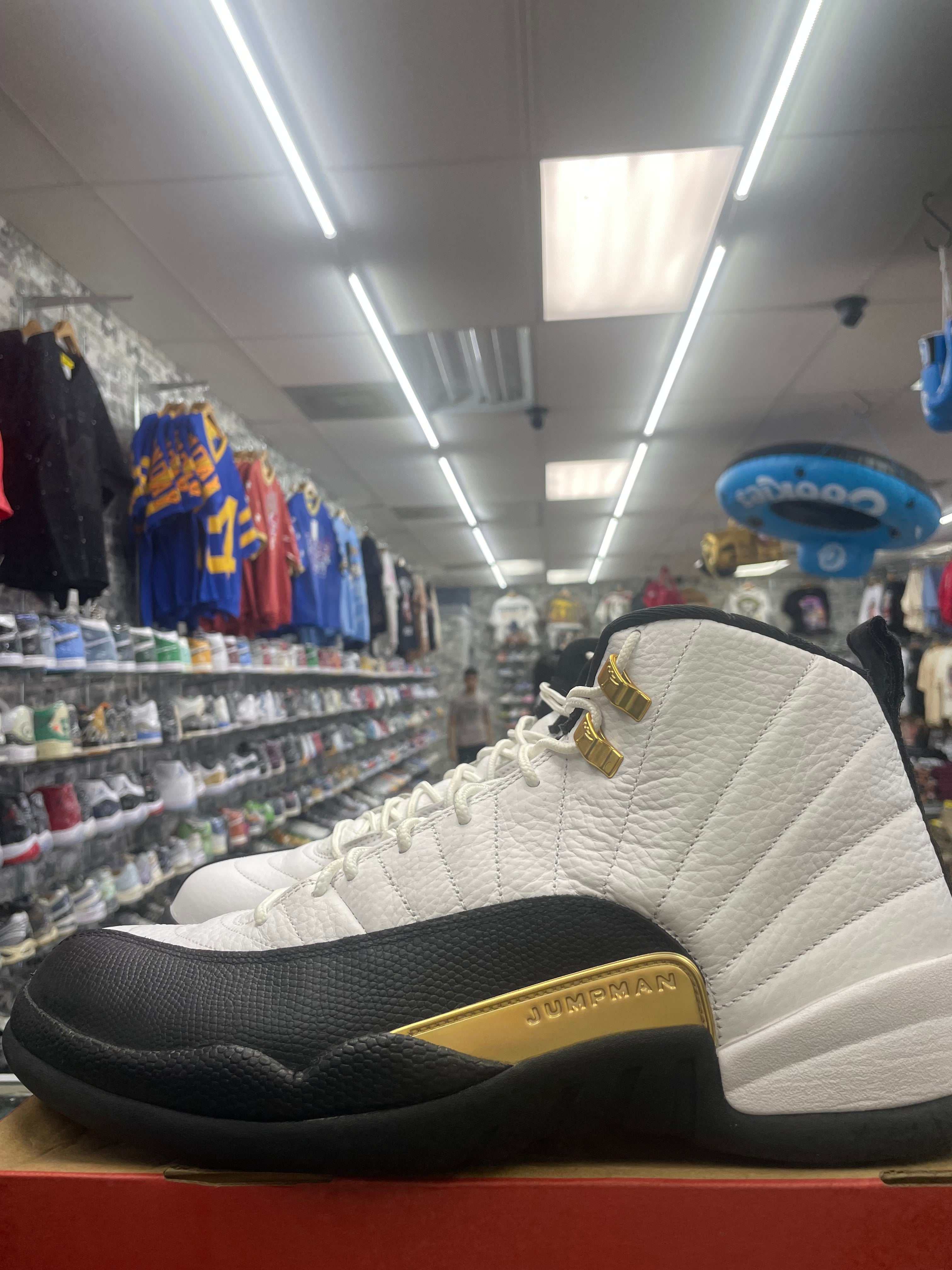Air Jordan Retro 12 “Royalty Taxi” *Size 13 Preowned*