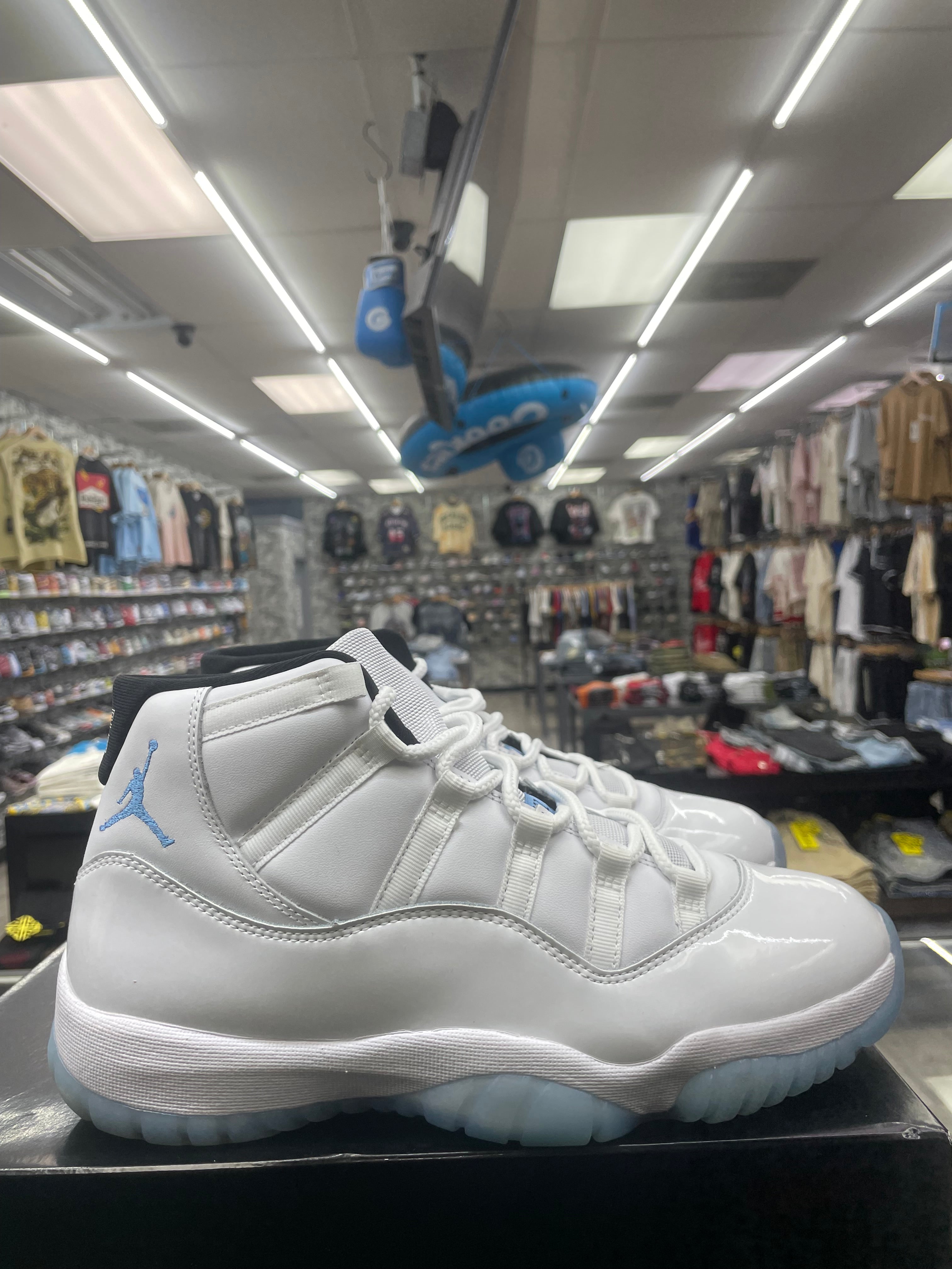 Air Jordan Retro 11 “Legend Blue” *Size 10.5 Preowned*