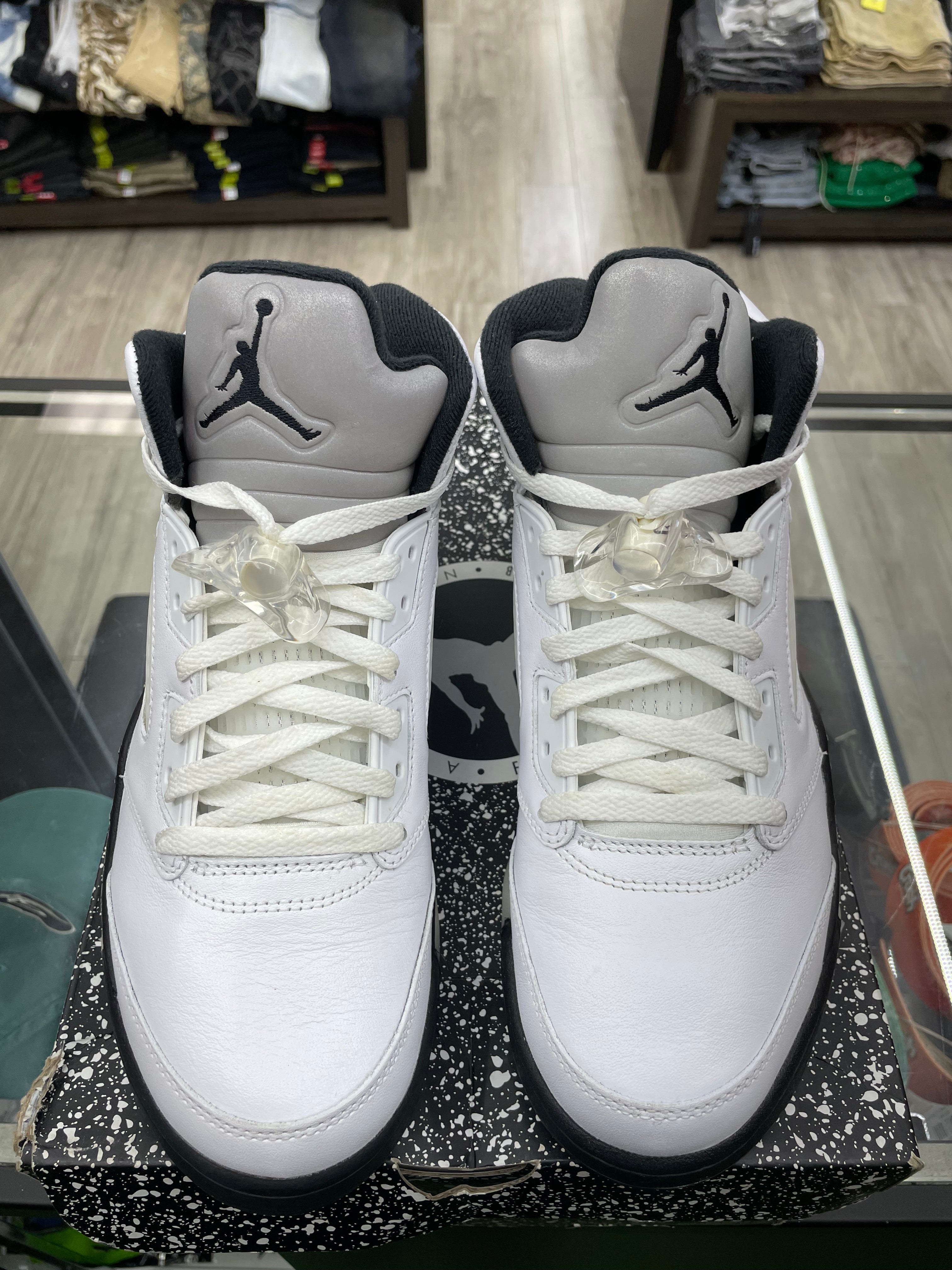 Air Jordan Retro 5 “Reverse Metallic” *Size 8.5 Preowned*