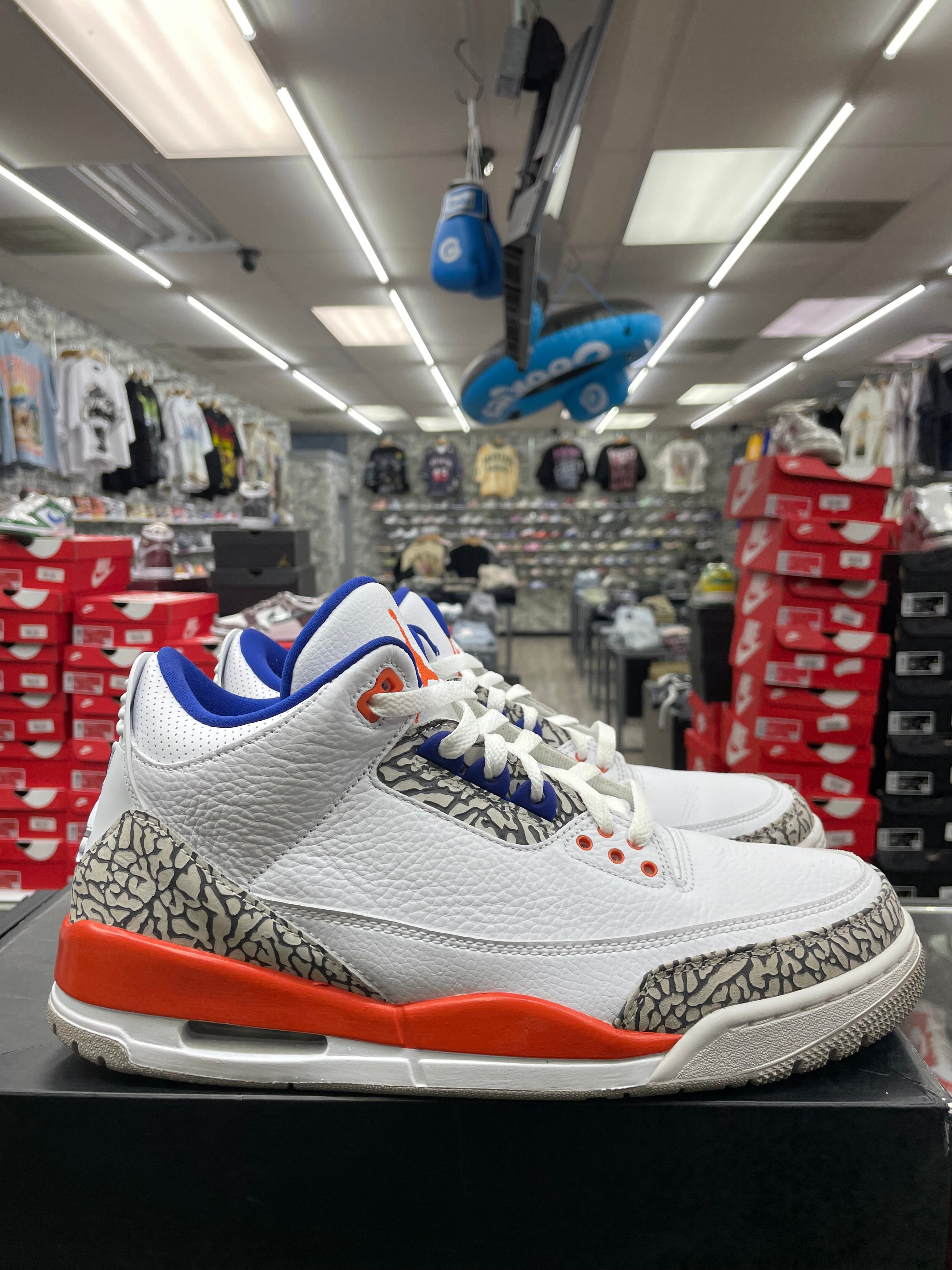 Air Jordan Retro 3 “Knicks” *Size 11 Preowned*