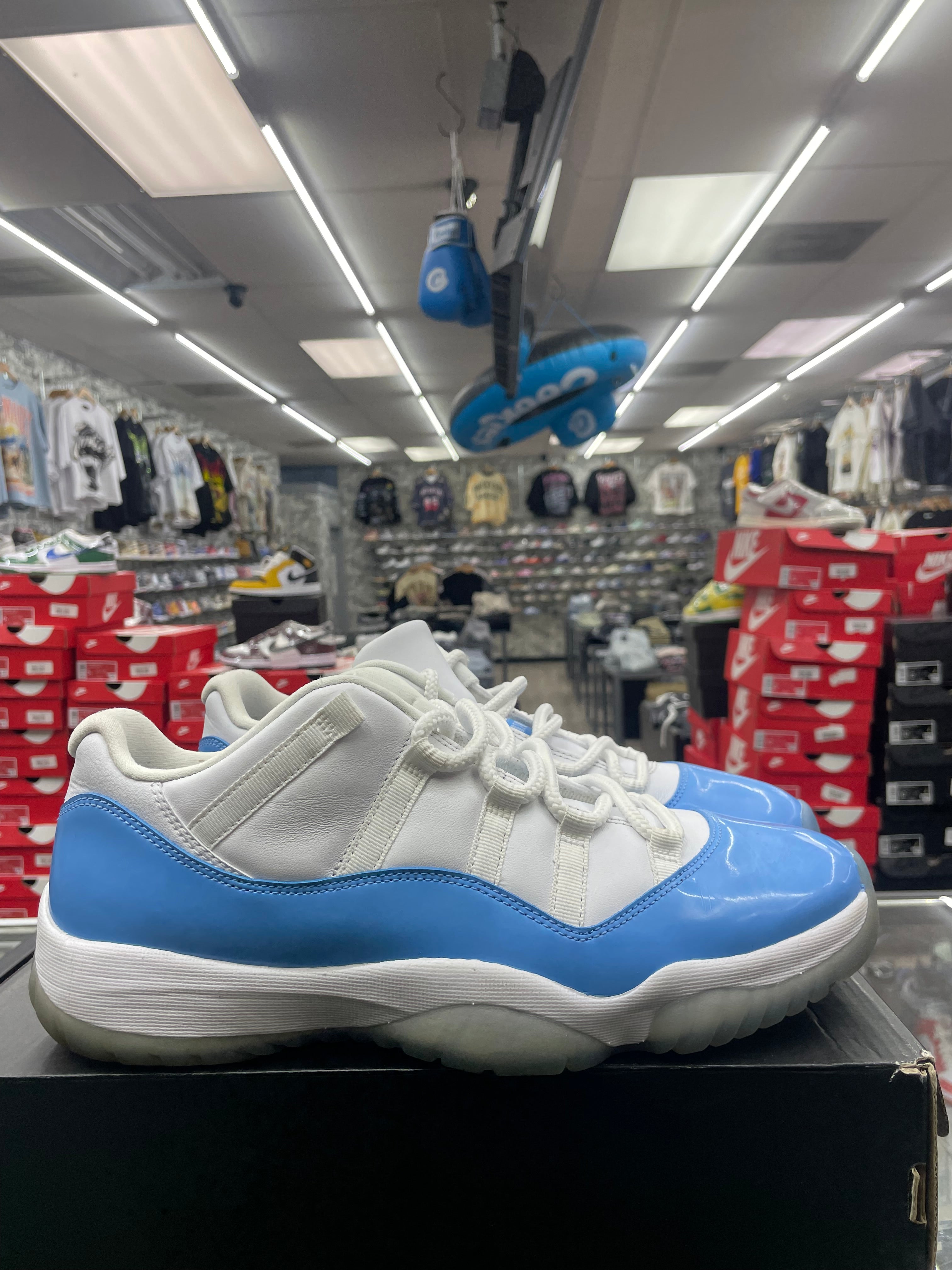 Air Jordan Retro 11 Low “University Blue” *Size 11 Preowned*