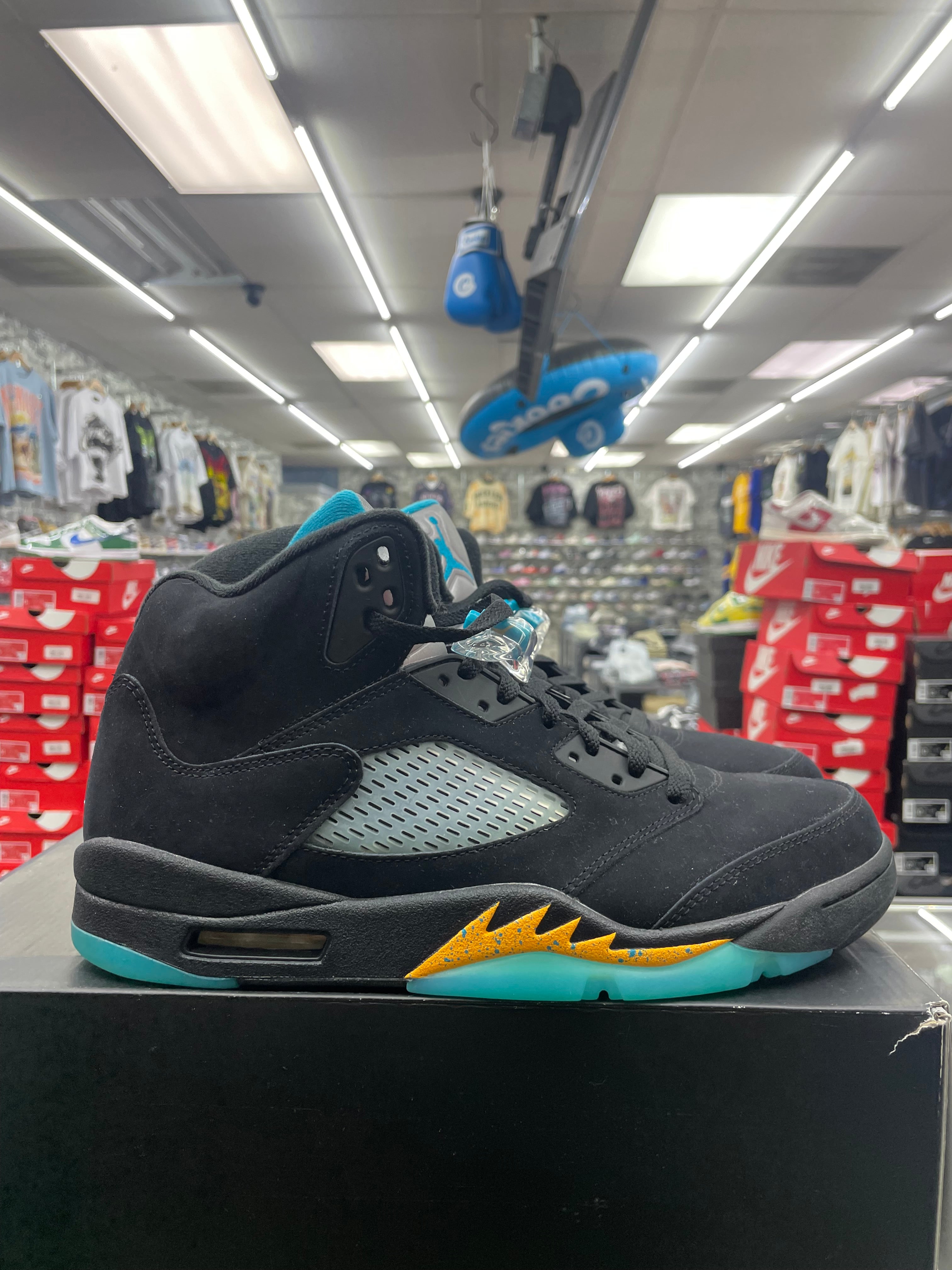 Air Jordan Retro 5 “Aqua” *Size 11.5 Preowned*