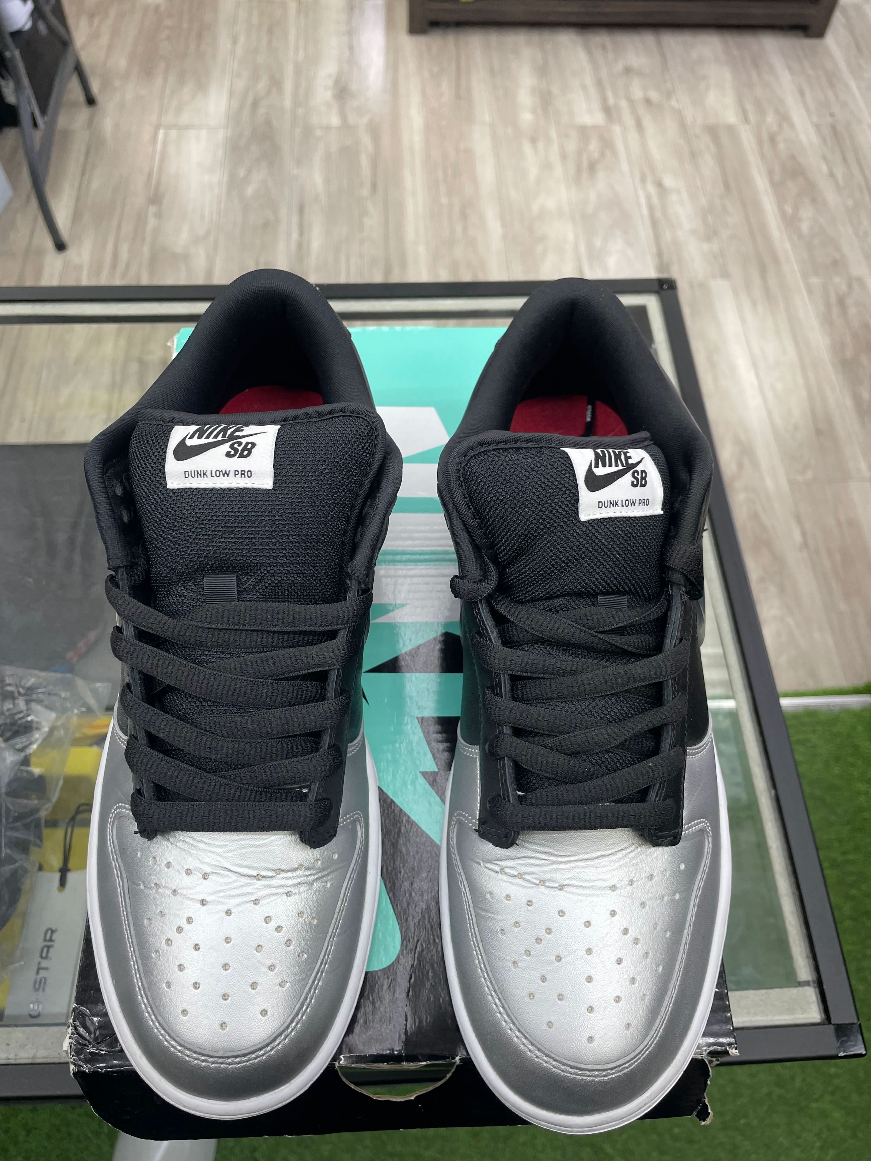 Nike SB Dunk Low “Supreme Jewel Swoosh Silver” *Size 10 Preowned*