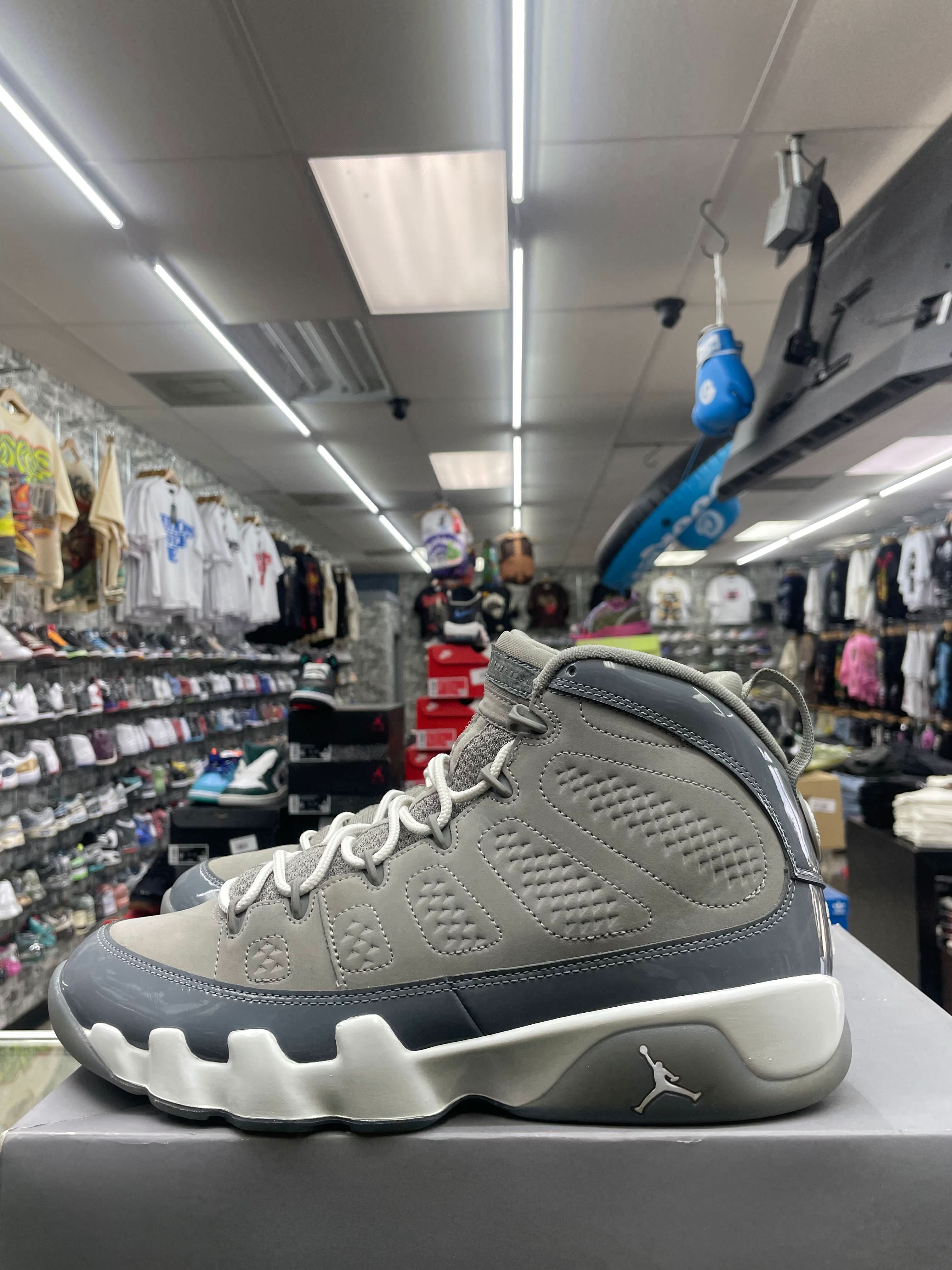 Air Jordan Retro 9 “Cool Grey” *Size 11.5 Preowned*
