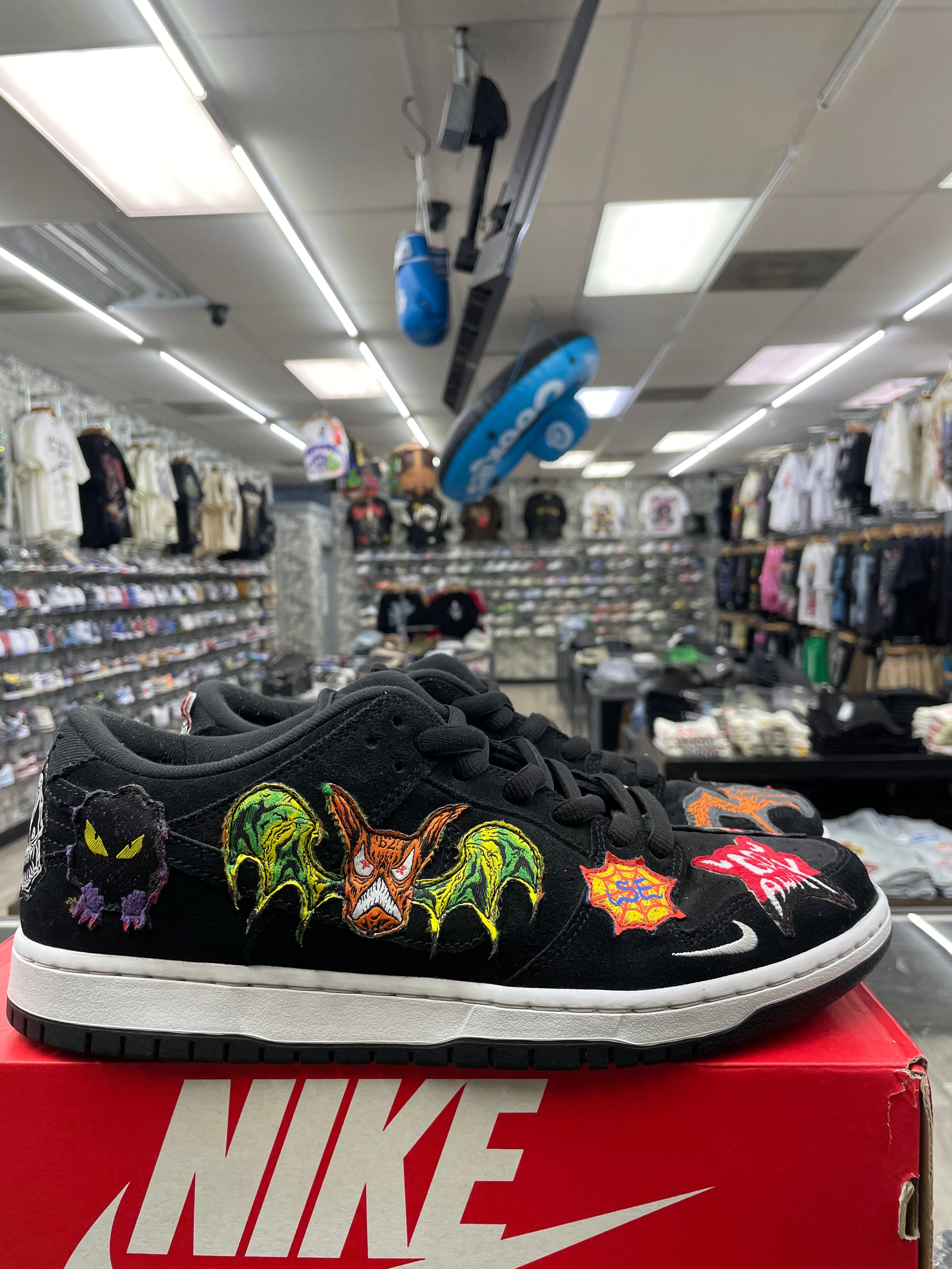 Nike SB Dunk Low “Neckface” *Size 11 Preowned*