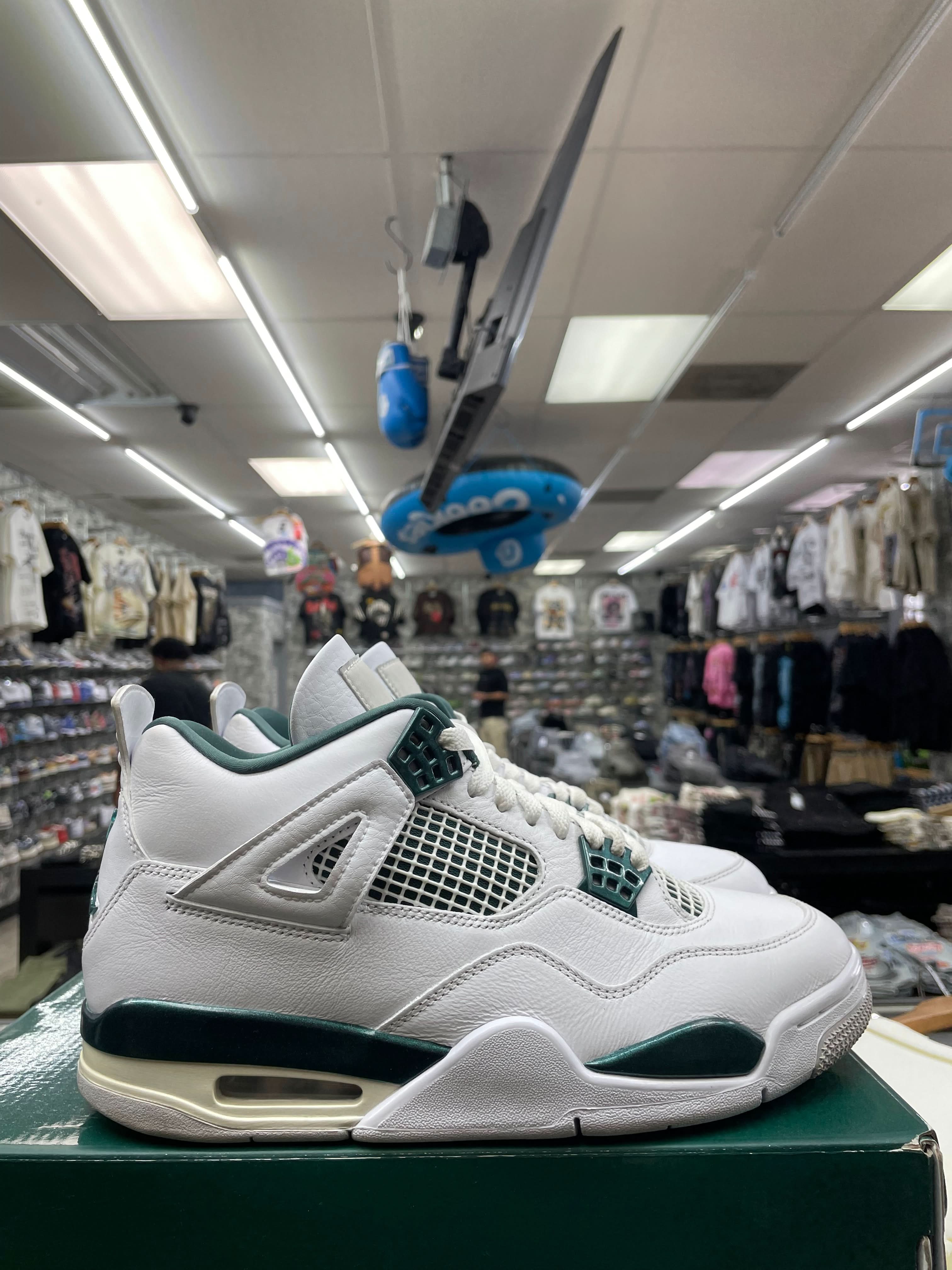 Air Jordan Retro 4 “Oxidized Green” *Size 8.5 Preowned*