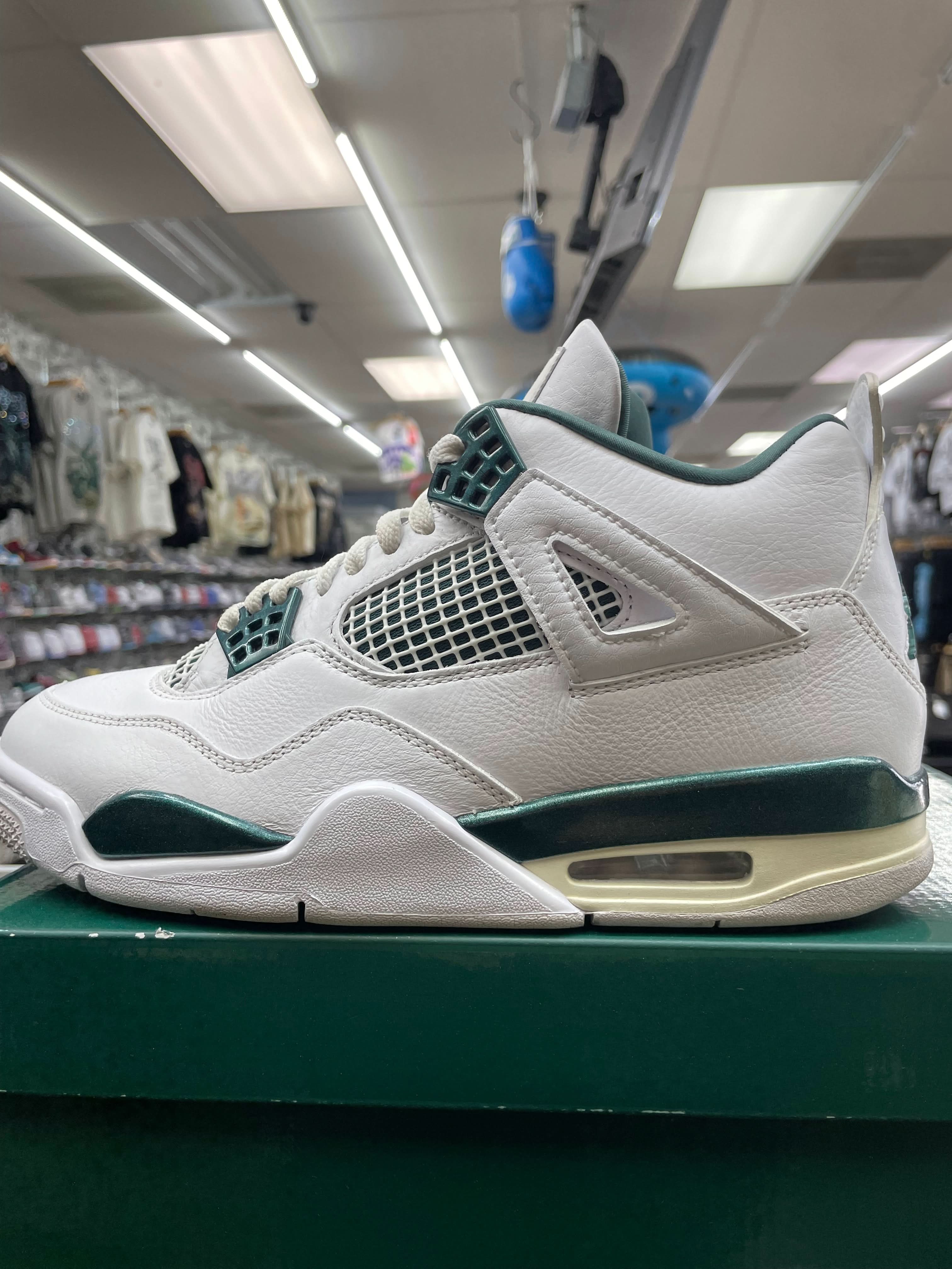 Air Jordan Retro 4 “Oxidized Green” *Size 8.5 Preowned*