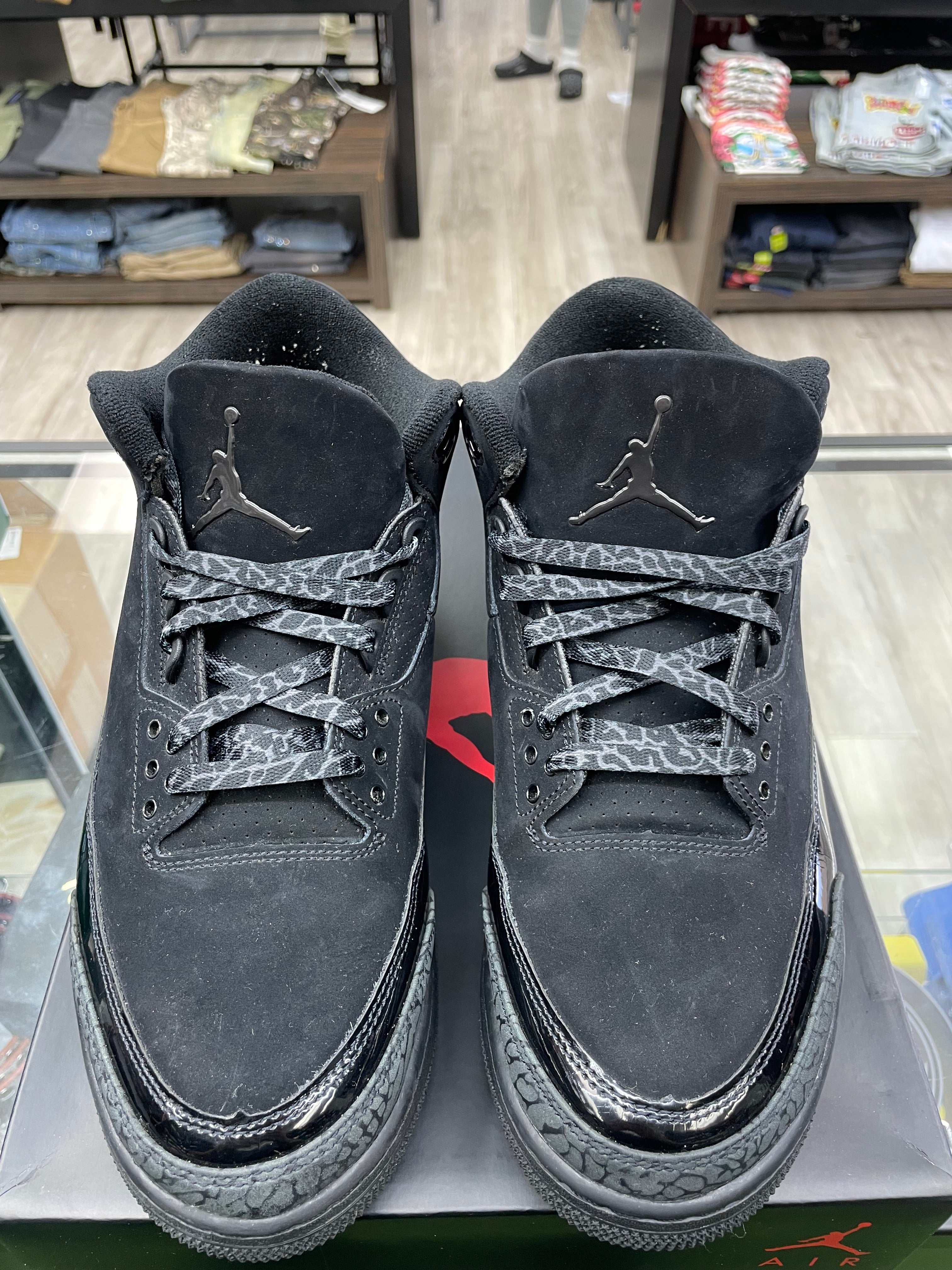 Air Jordan Retro 3 “Black Cat” *Size 11 Preowned*