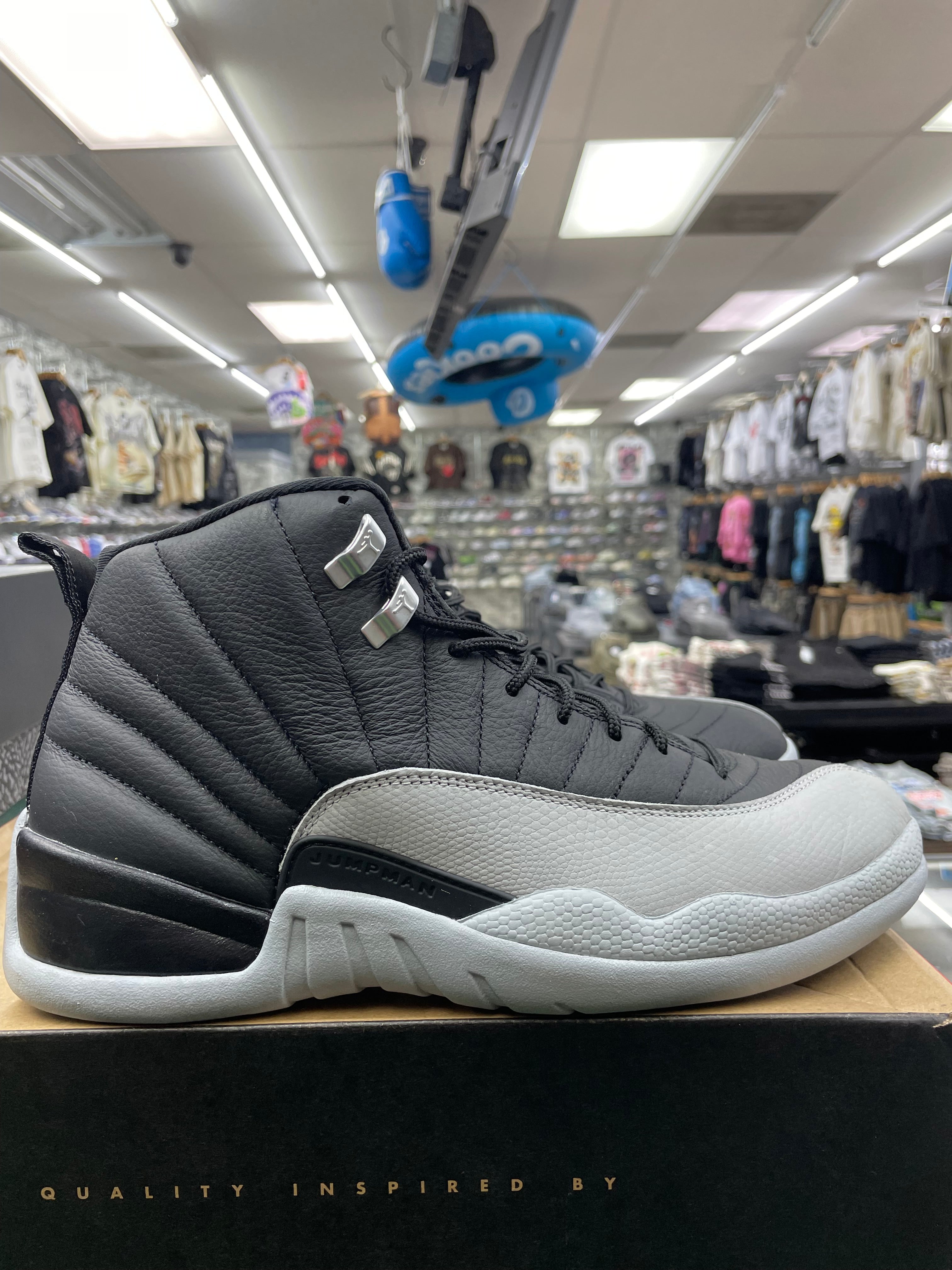 Air Jordan Retro 12 "Barons" *Size 10.5 Preowned*