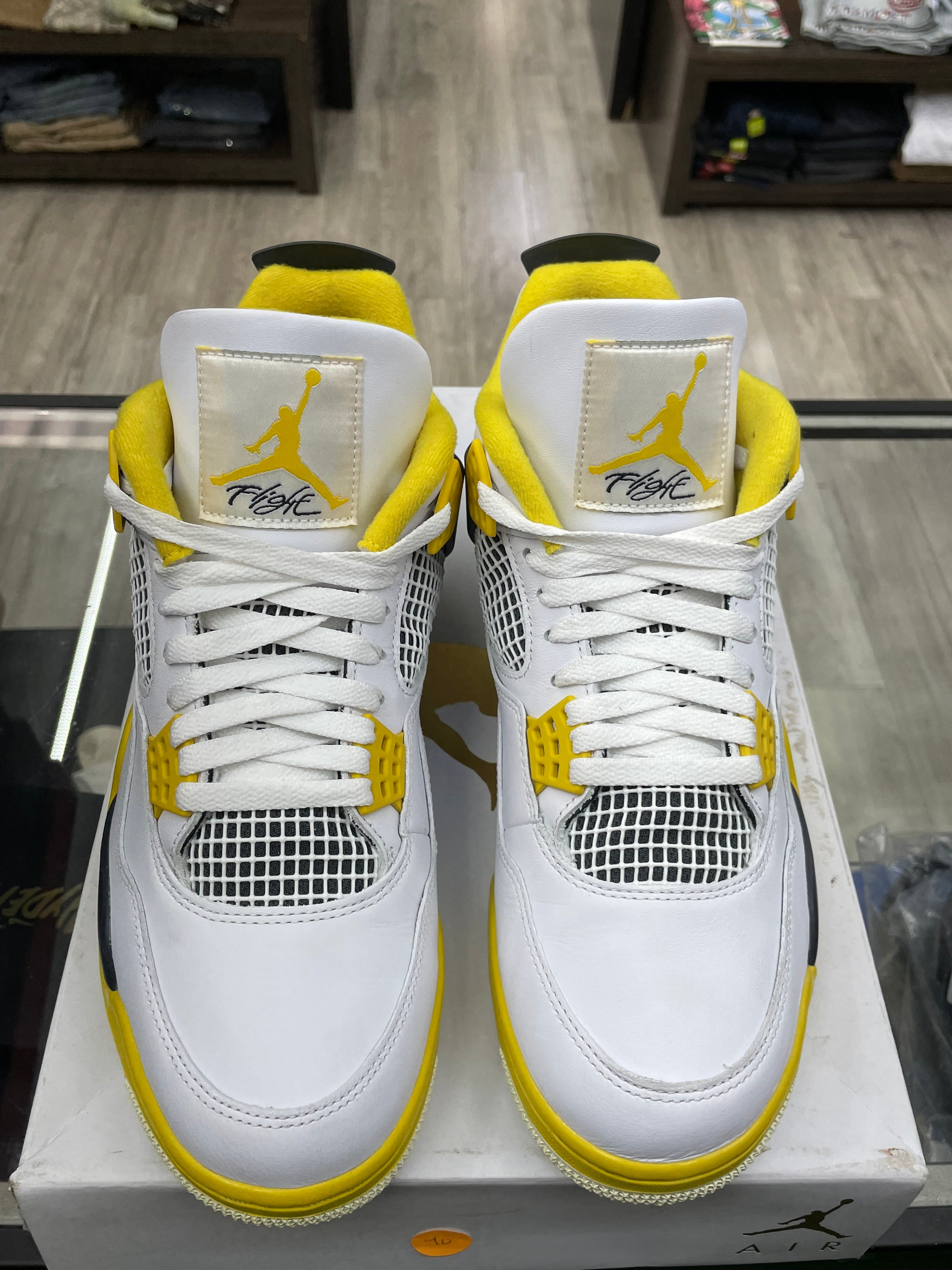 Air Jordan Retro 4 “Vivid Sulfur” *Size 10.5 Preowned*