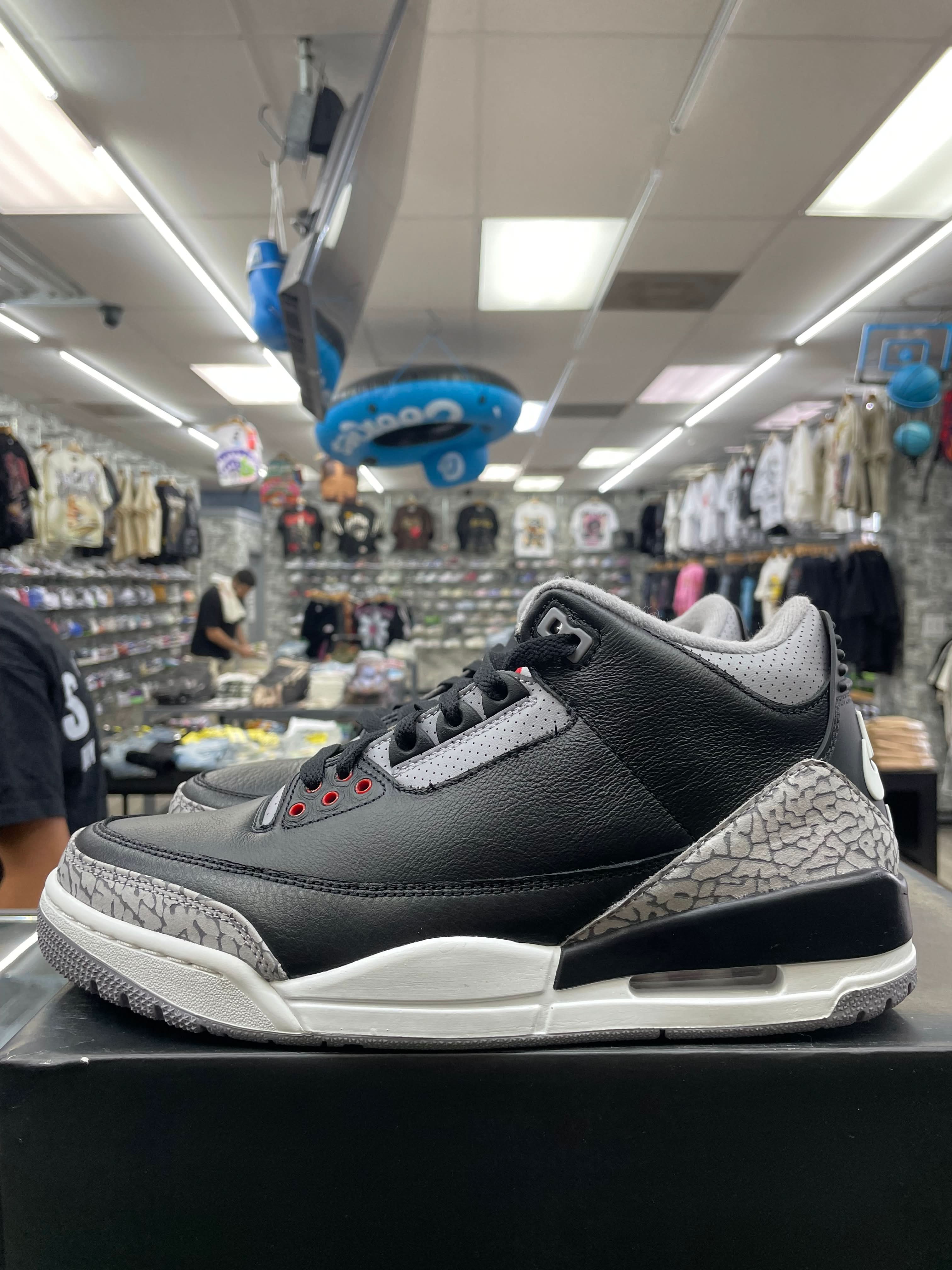 Air Jordan Retro 3 “Black Cement” *Size 9.5 Preowned*