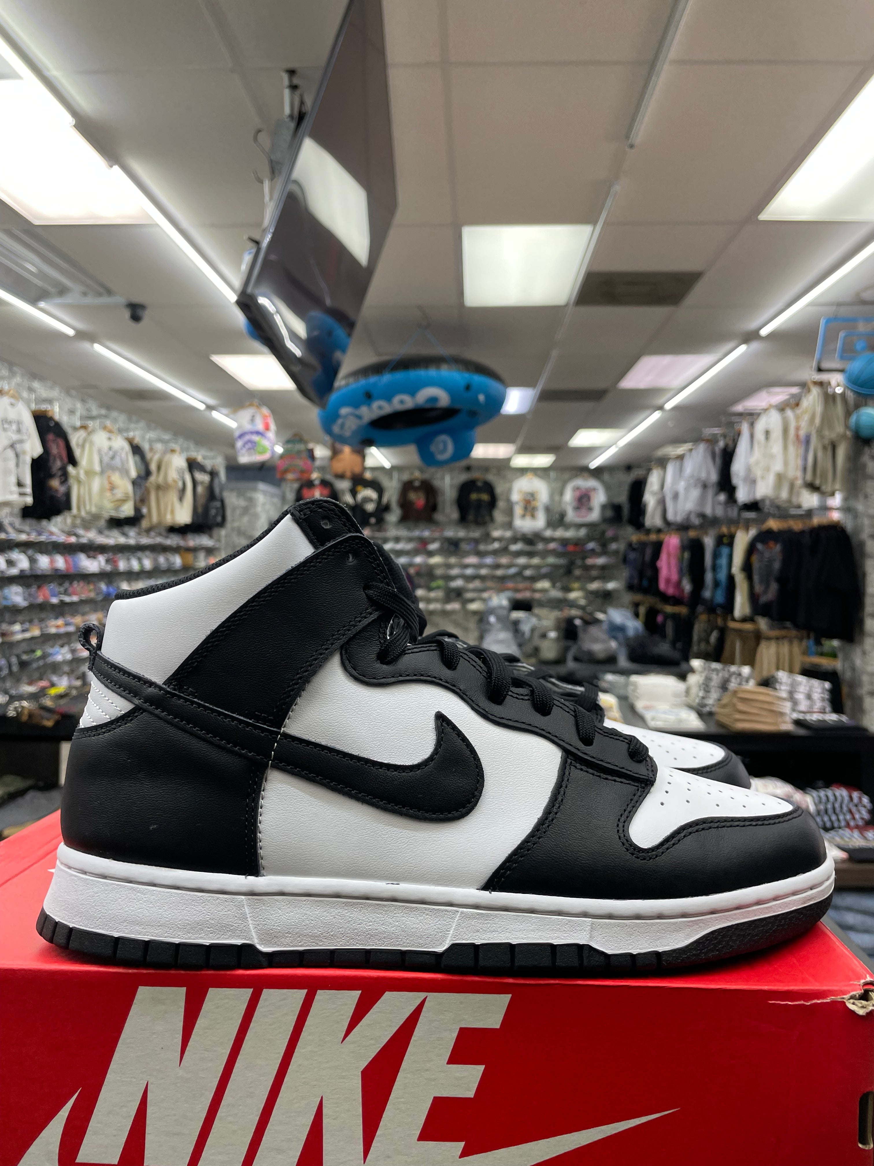 Nike Dunk High “Panda” *Size 12 Preowned*