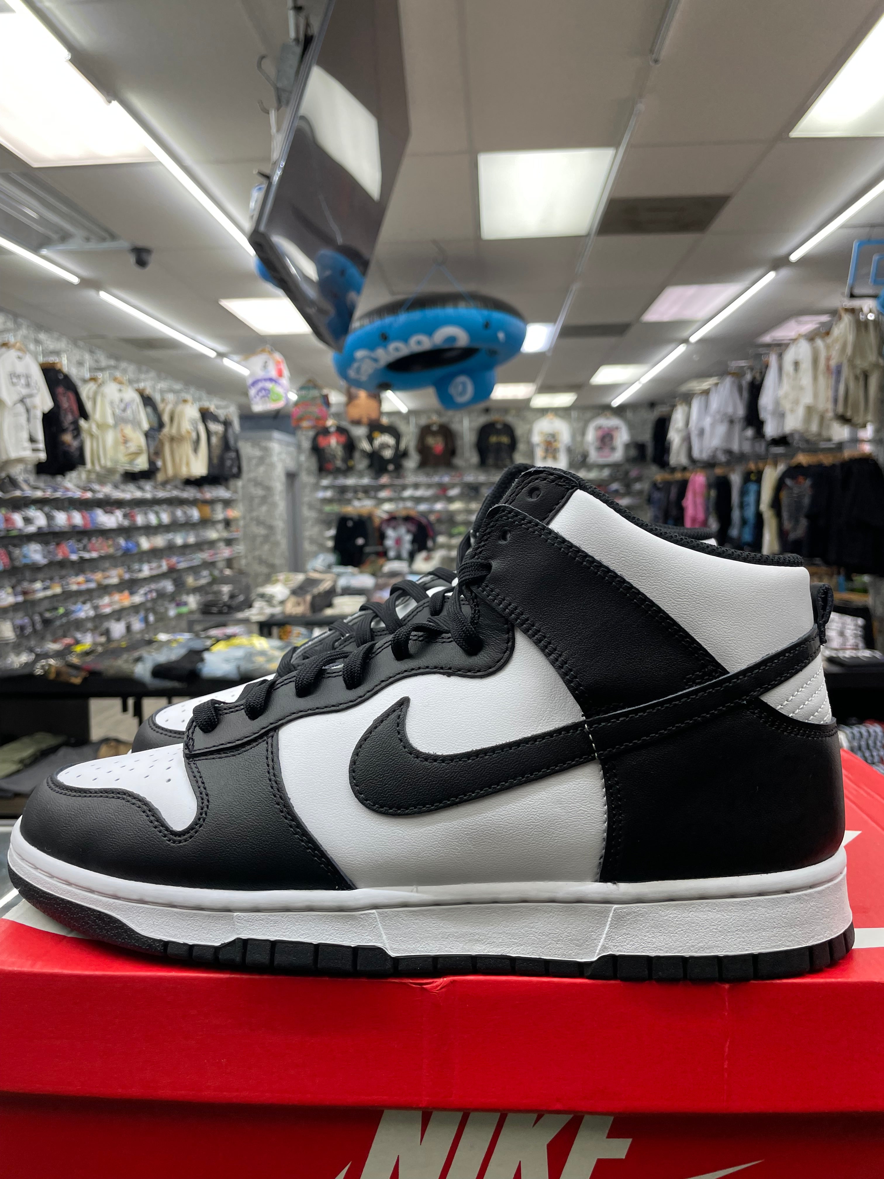 Nike Dunk High “Panda” *Size 12 Preowned*