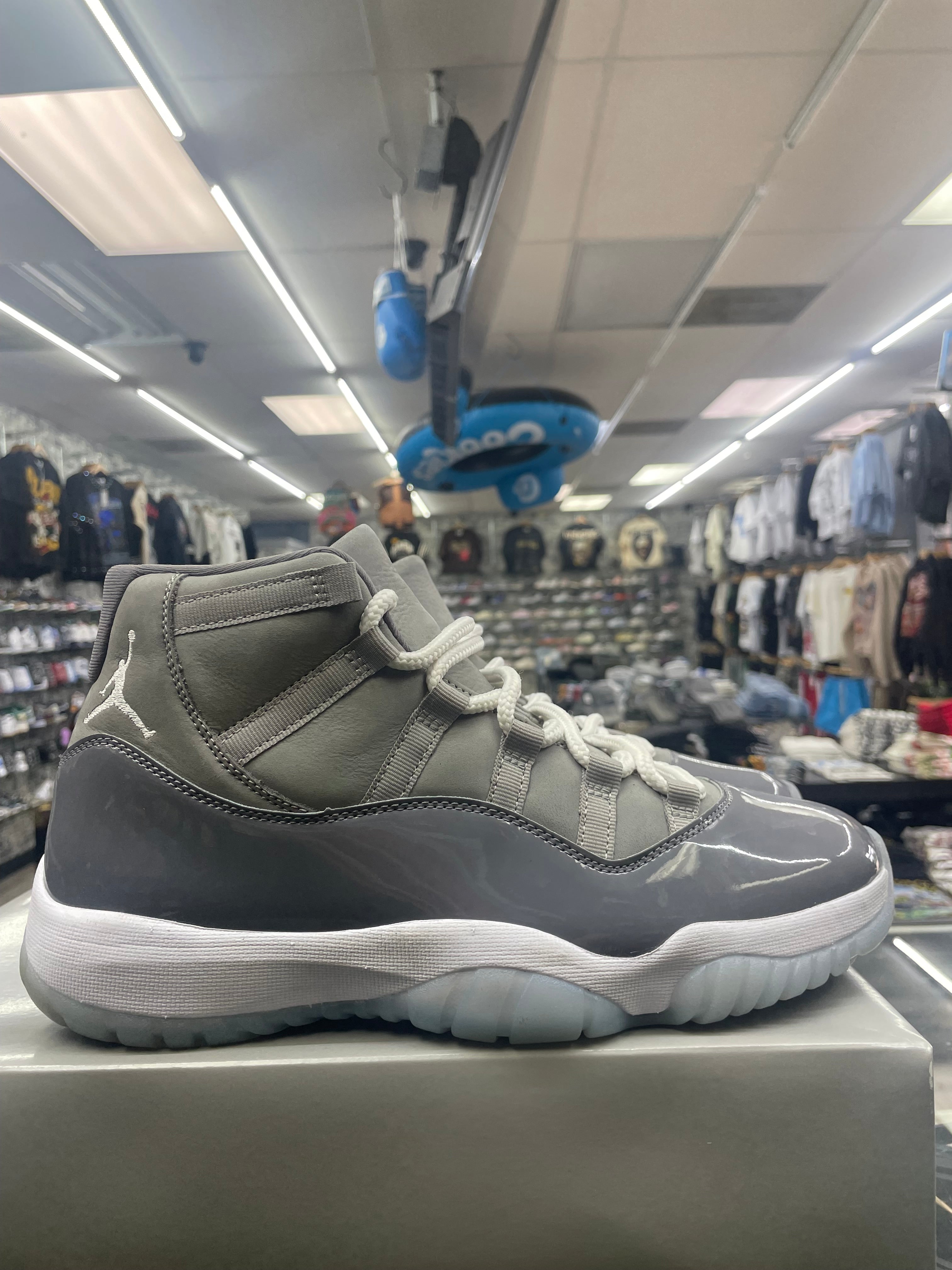 Air Jordan Retro 11  “Cool Grey” *Size 10 Preowned*