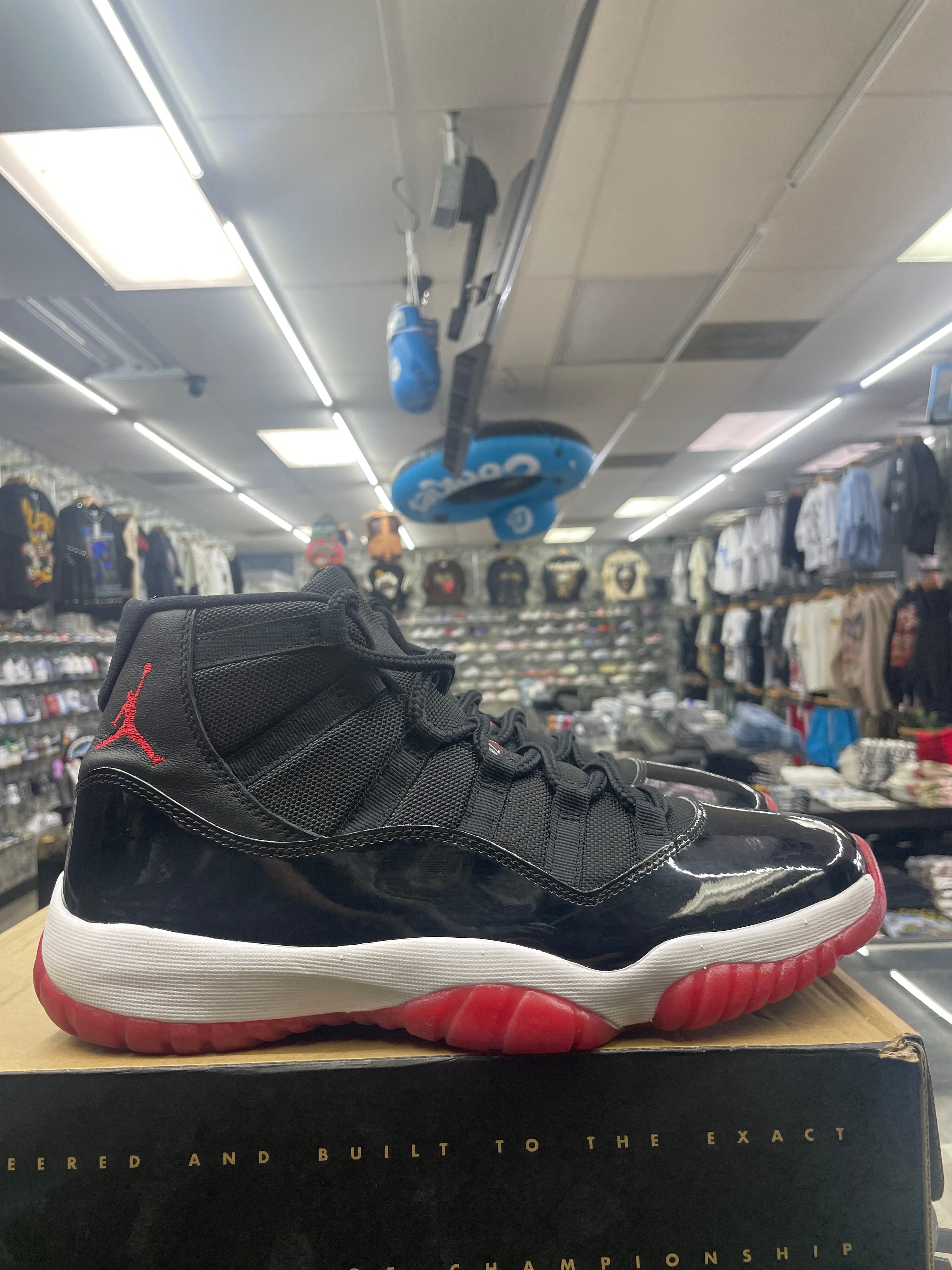 Air Jordan Retro 11  “Playoffs Bred” *Size 10.5 Preowned*