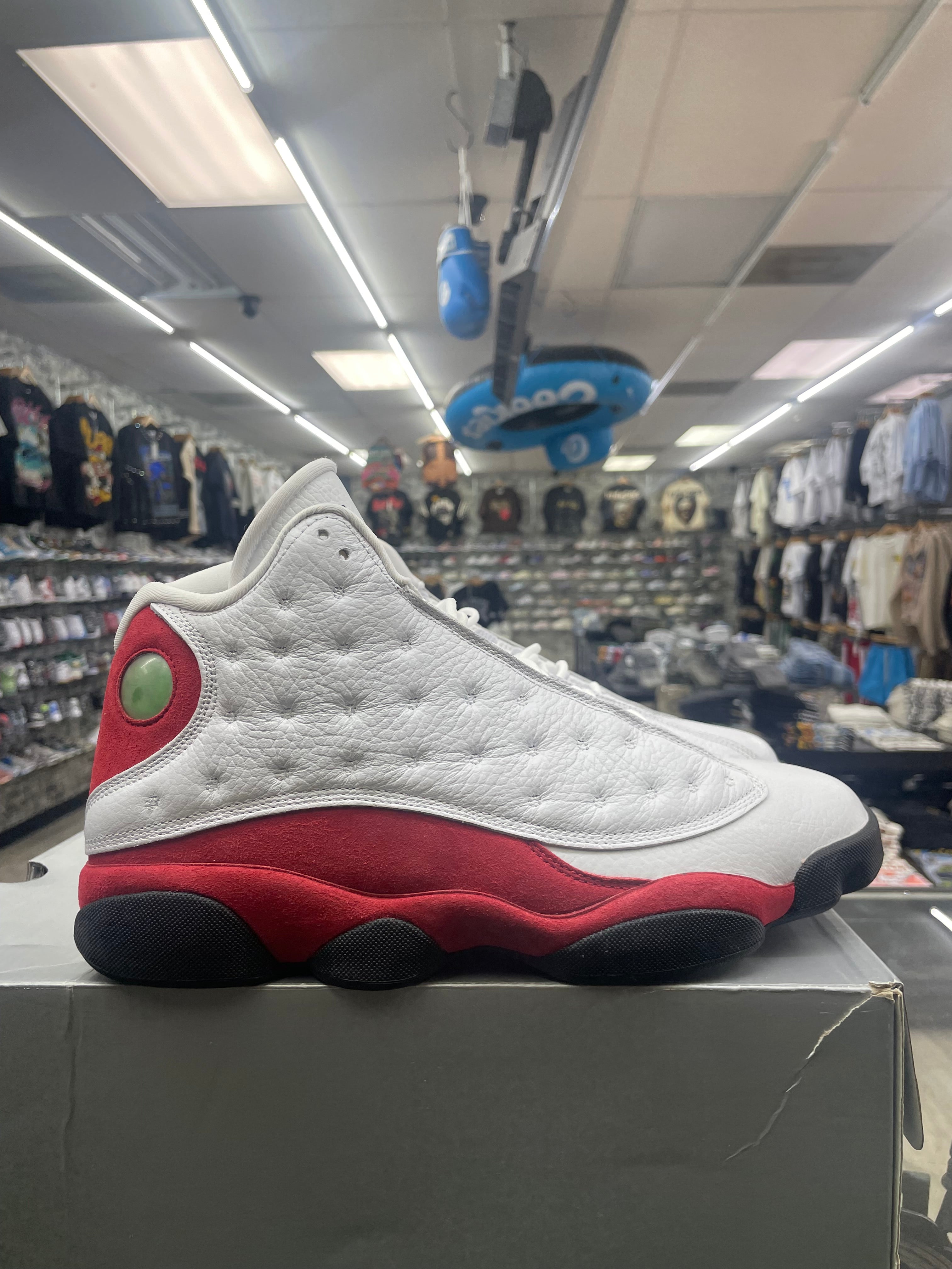 Air Jordan Retro 13 “Og Chicago” *Size 10.5 Preowned*