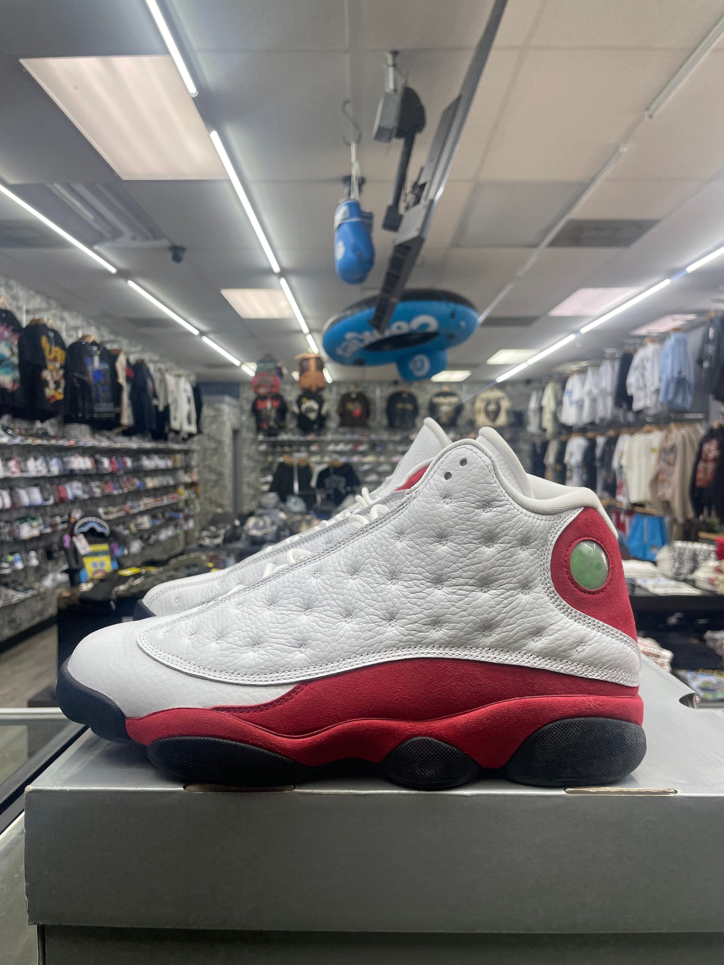 Air Jordan Retro 13 “Og Chicago” *Size 10.5 Preowned*